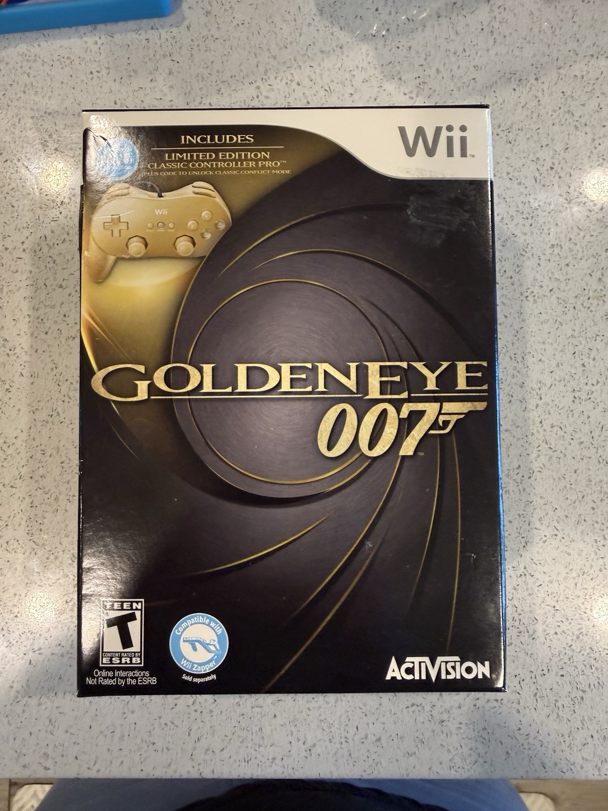 GOLDENEYE 007 W/ Gold Controller bundle (Nintendo Wii) BRAND NEW! SEALED! RARE!