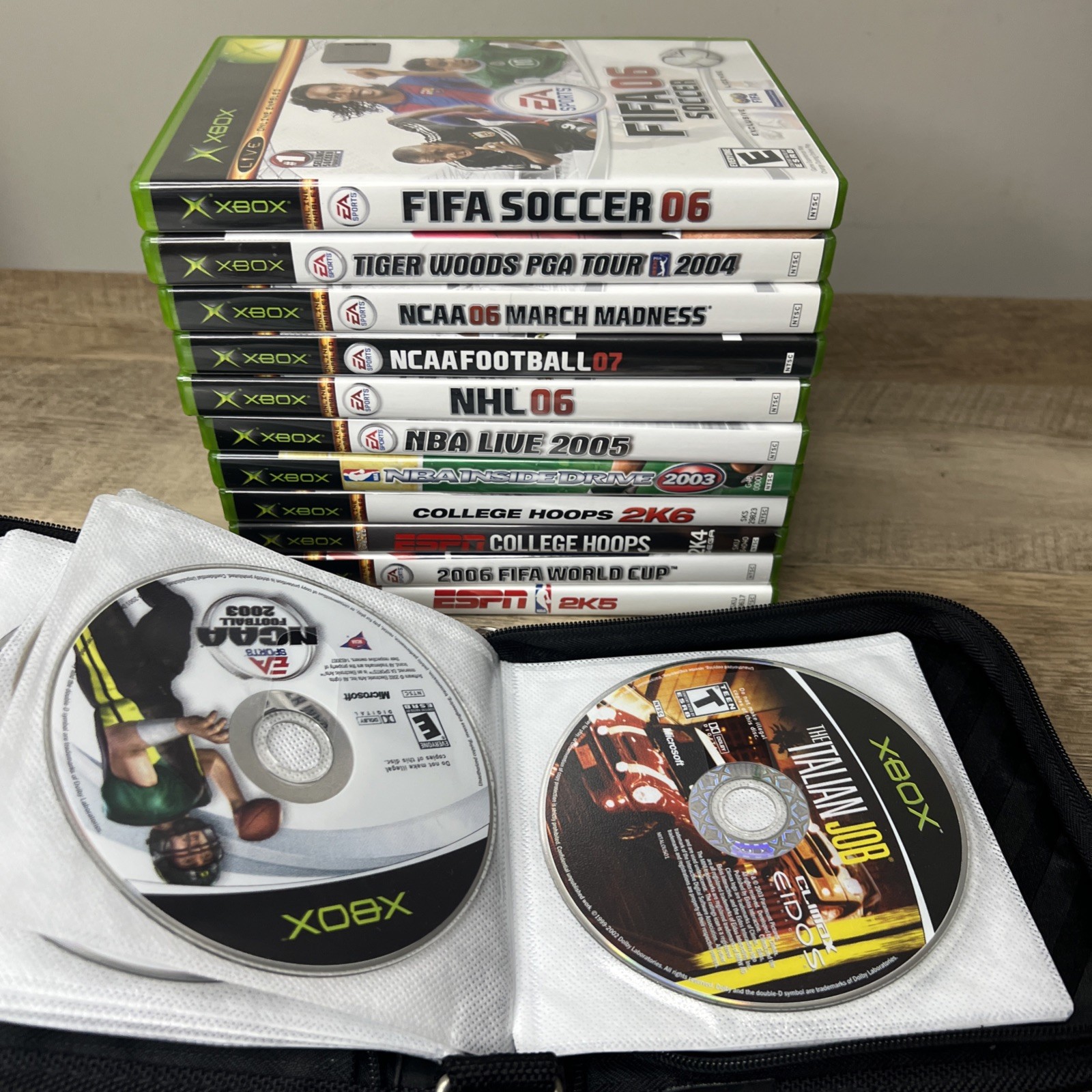 Lot Of 20+ Original Xbox Games some In Box Some Loose Discs – Comes With Case