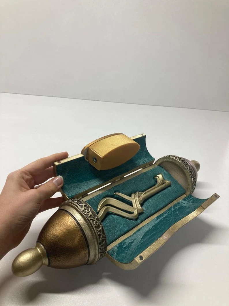 Hogwarts Legacy Magical Port Key, Vault Key