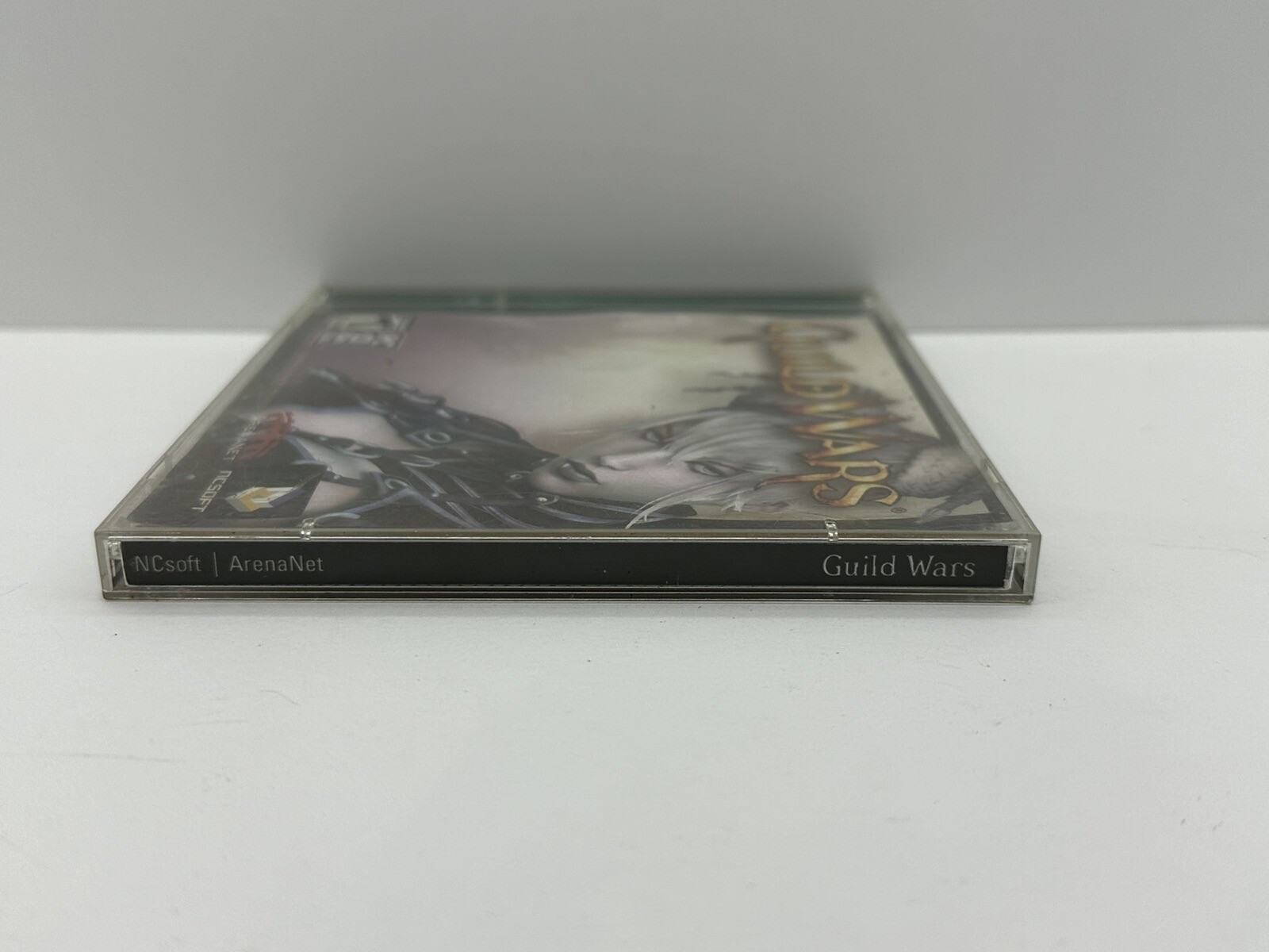 Guild Wars (PC CD ROM, 2005) Complete 2 Discs NCSOFT MMORPG Computer Game