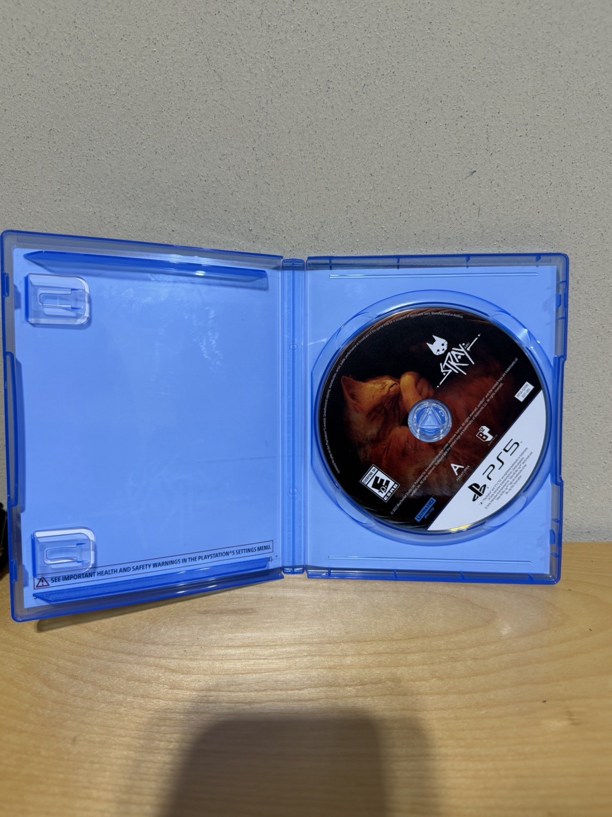 Annapurna Interactive Stray – Sony PlayStation 5, E10+, NTSC-U/C, 2022 TESTED