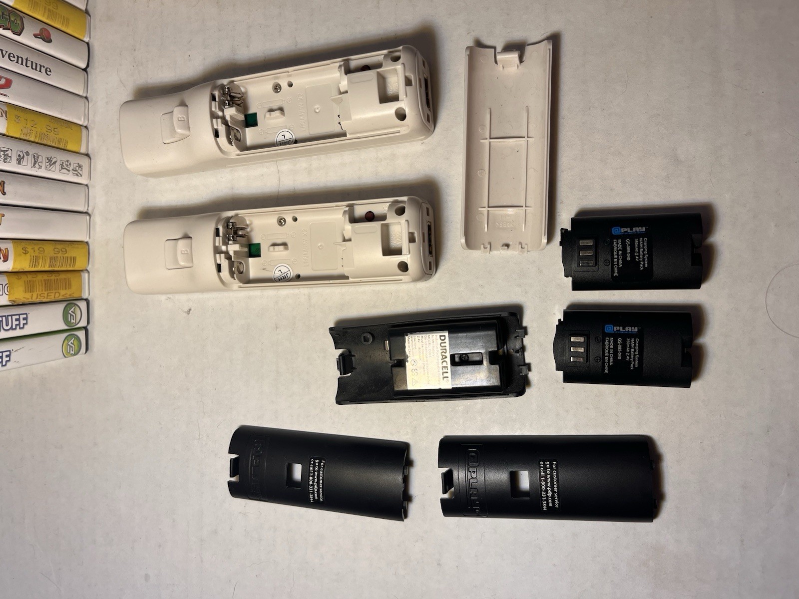 15 Used Wii Games, 2 Aftermarket Controllers Untested