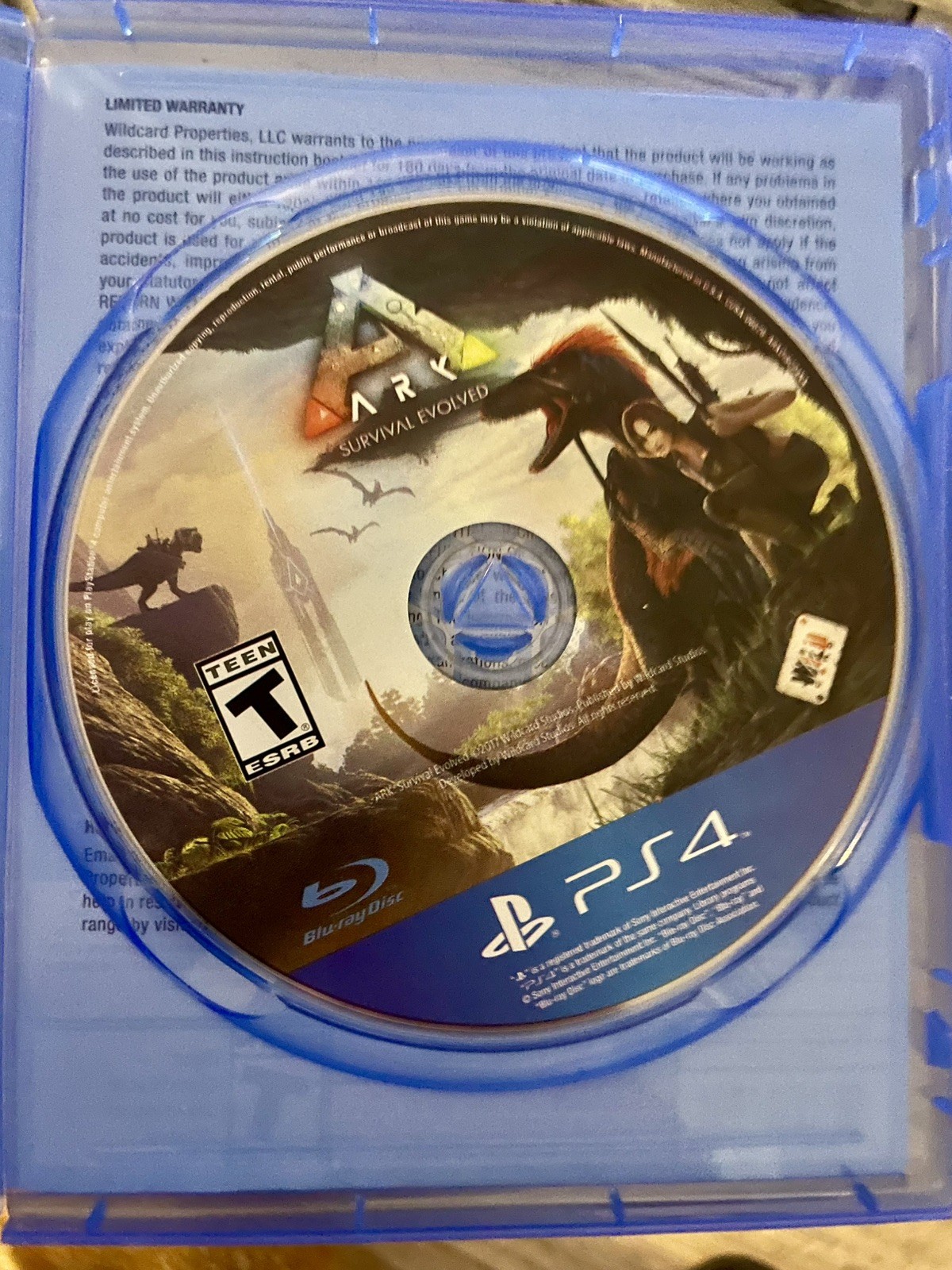 Studio Wildcard Ark: Survival Evolved (Sony PlayStation 4, 2017)