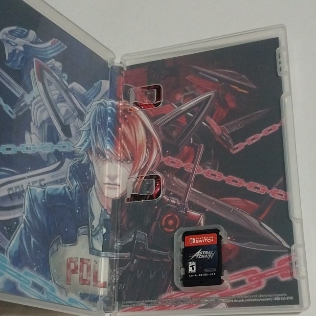 Astral Chain (Nintendo Switch) w/ Case