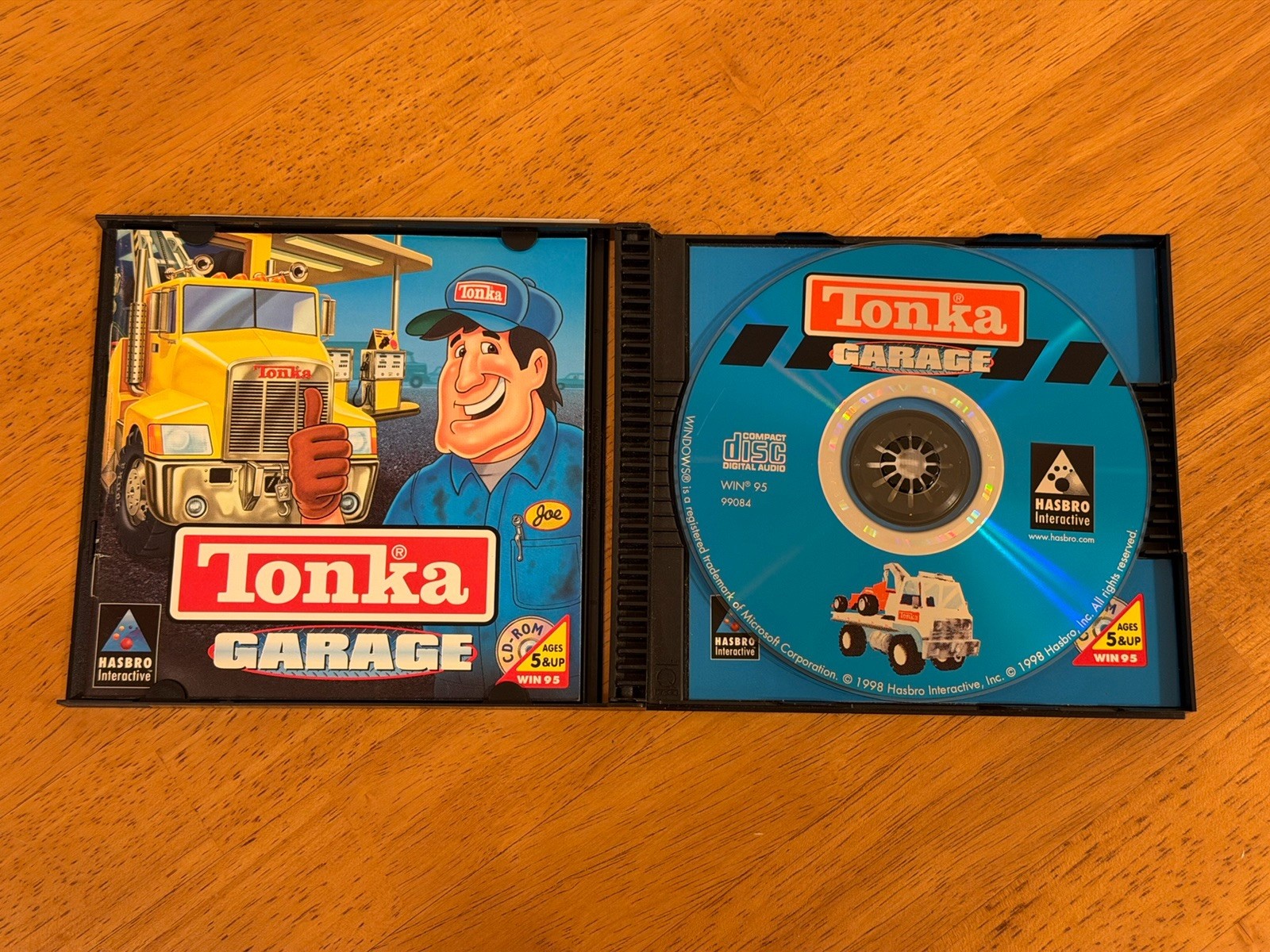 Hasbro interactive “Tonka Garage” (PC, 1998) CD-ROM Game Manual Included