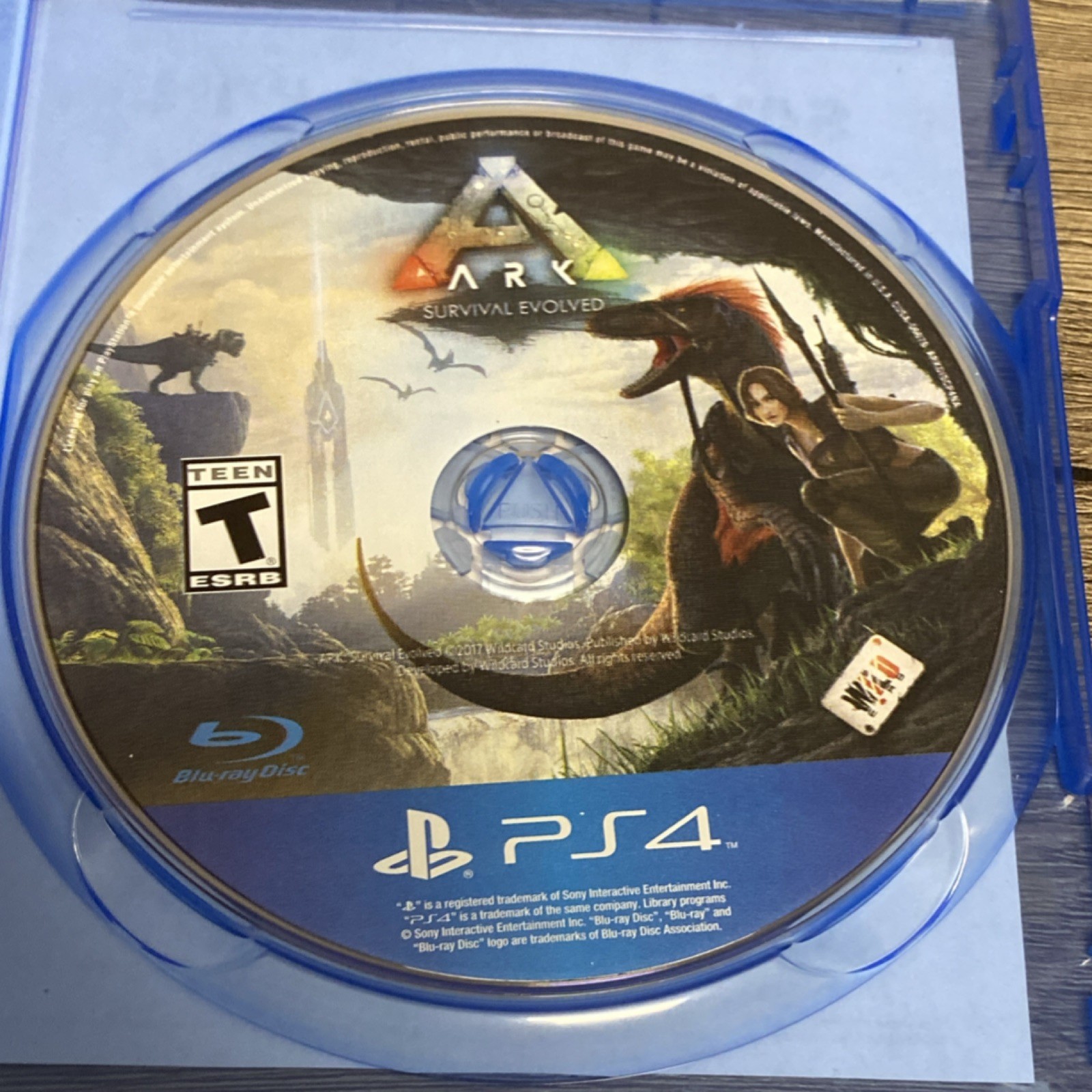 Studio Wildcard Ark Survival Evolved PS4 (Disc Only)