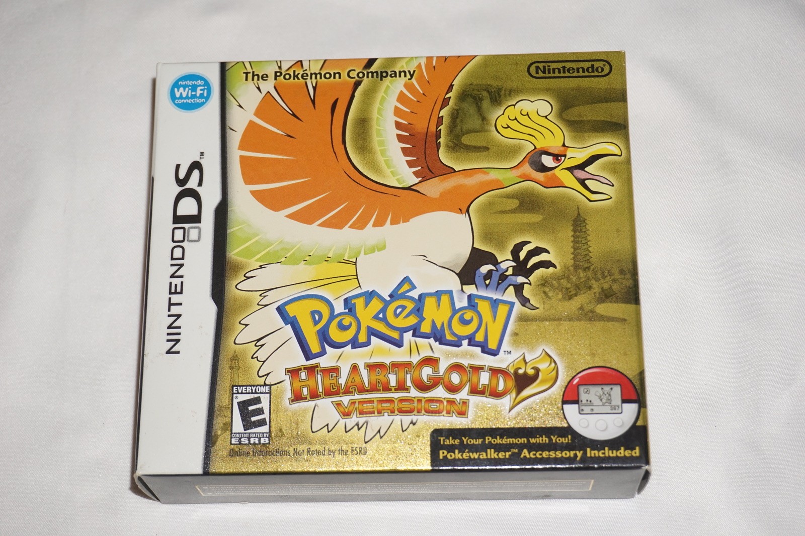 Pokemon Heartgold (Nintendo DS) NEW Sealed in Box Bundle w/ Pokewalker