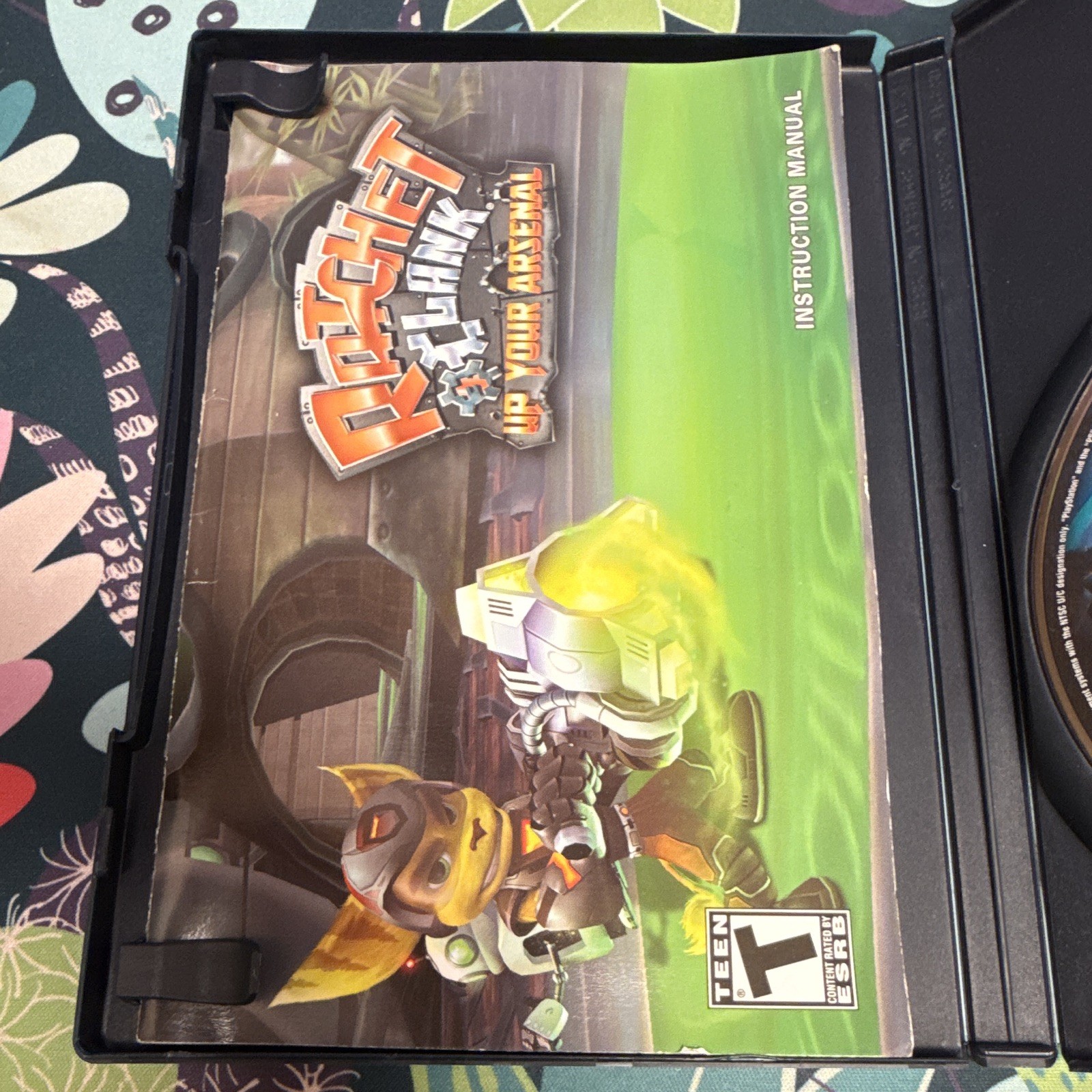 Ratchet & Clank: Up Your Arsenal (Sony PlayStation 2) CIB with manual