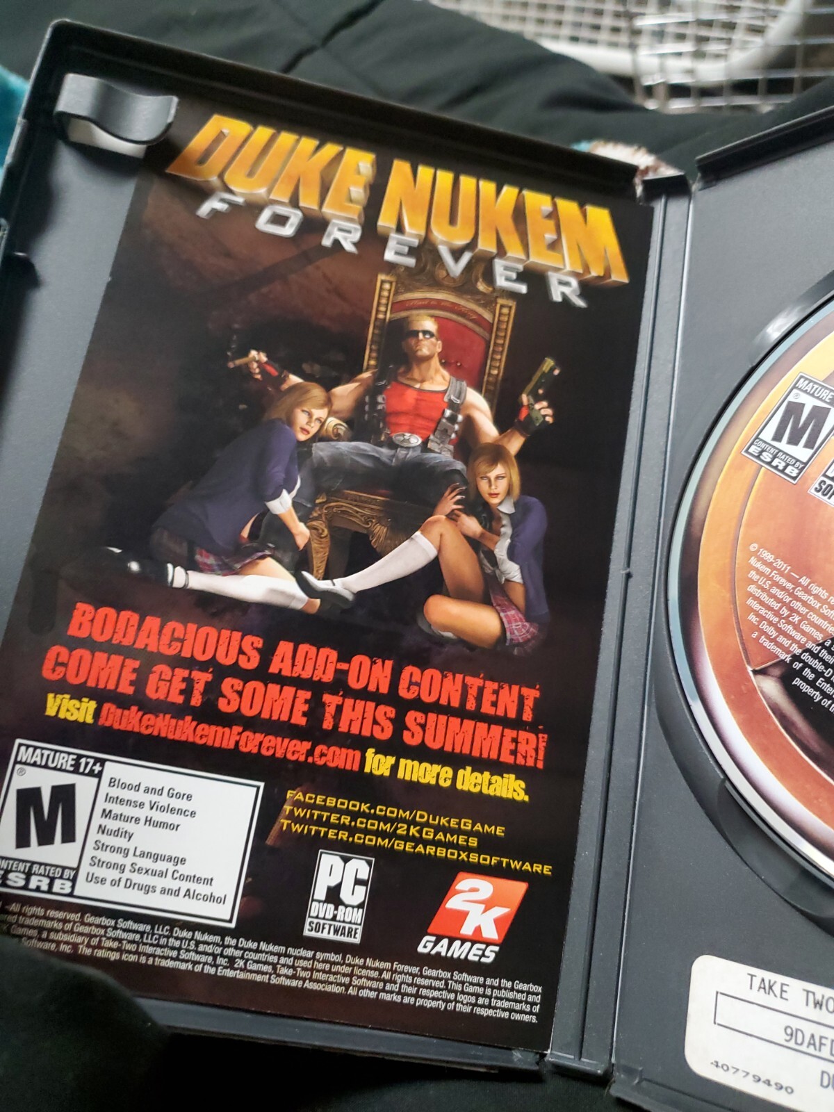 Duke Nukem Forever PC 2011 Complete W/ Manual, Code, Original Poster And Glasses