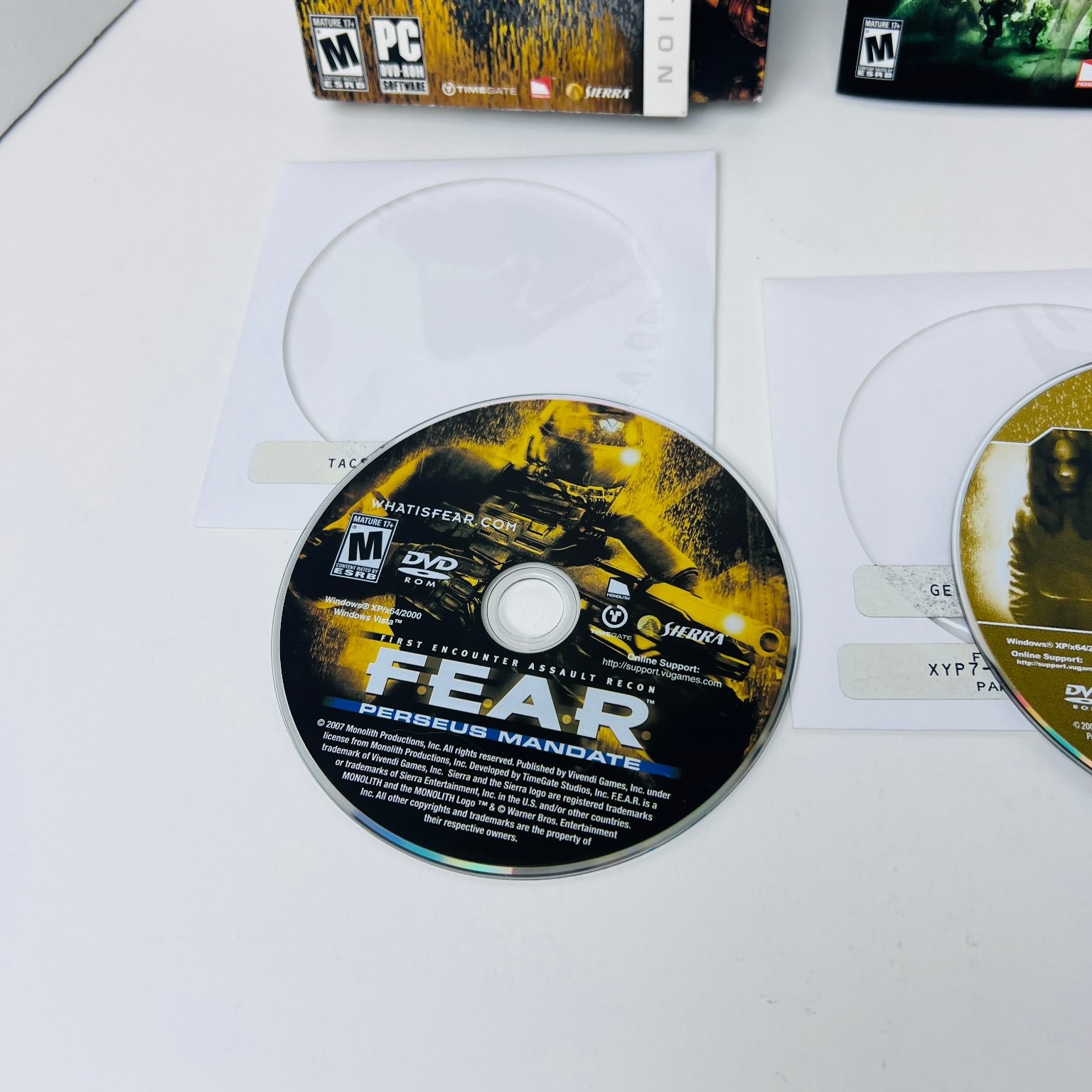 F.E.A.R. Platinum Collection PC Video Game Shooter Horror With Manual and Key