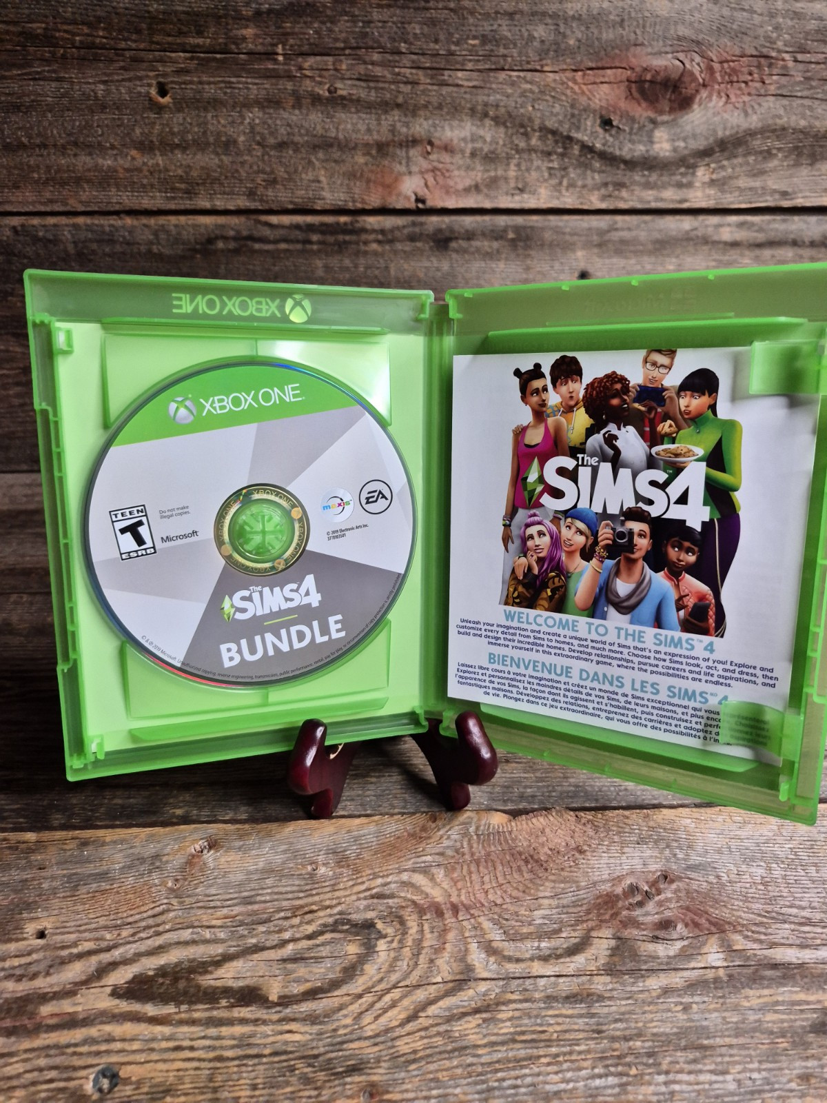 The Sims 4/Destroy All Humans Bundle Pack Xbox One