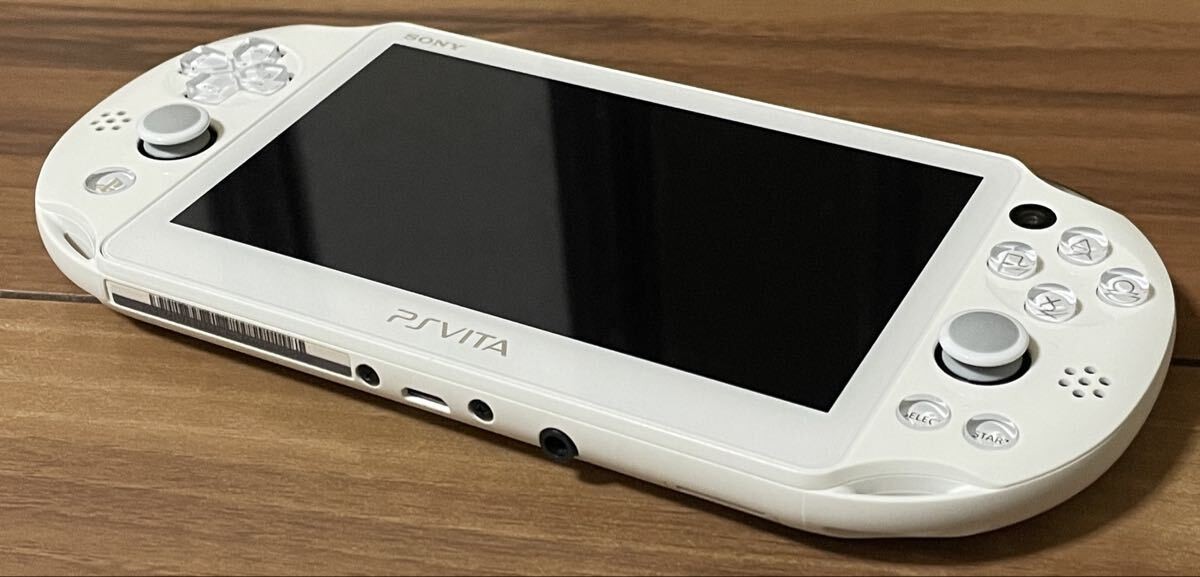 PlayStation Vita Gundam Breaker Starter Pack PCH-2000 PCHL-60001 Console