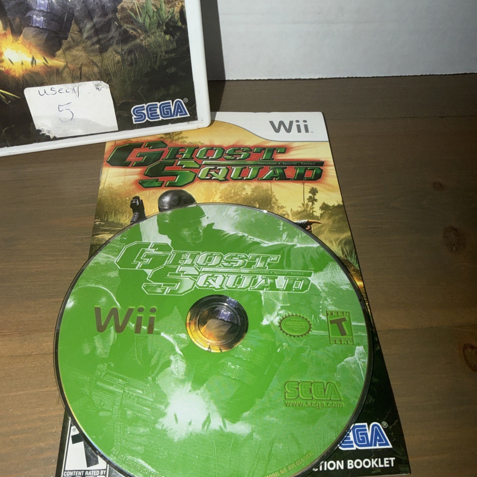Ghost Squad (Nintendo Wii, 2007) CIB Complete w/ Manual ARTWORK WRINKLED