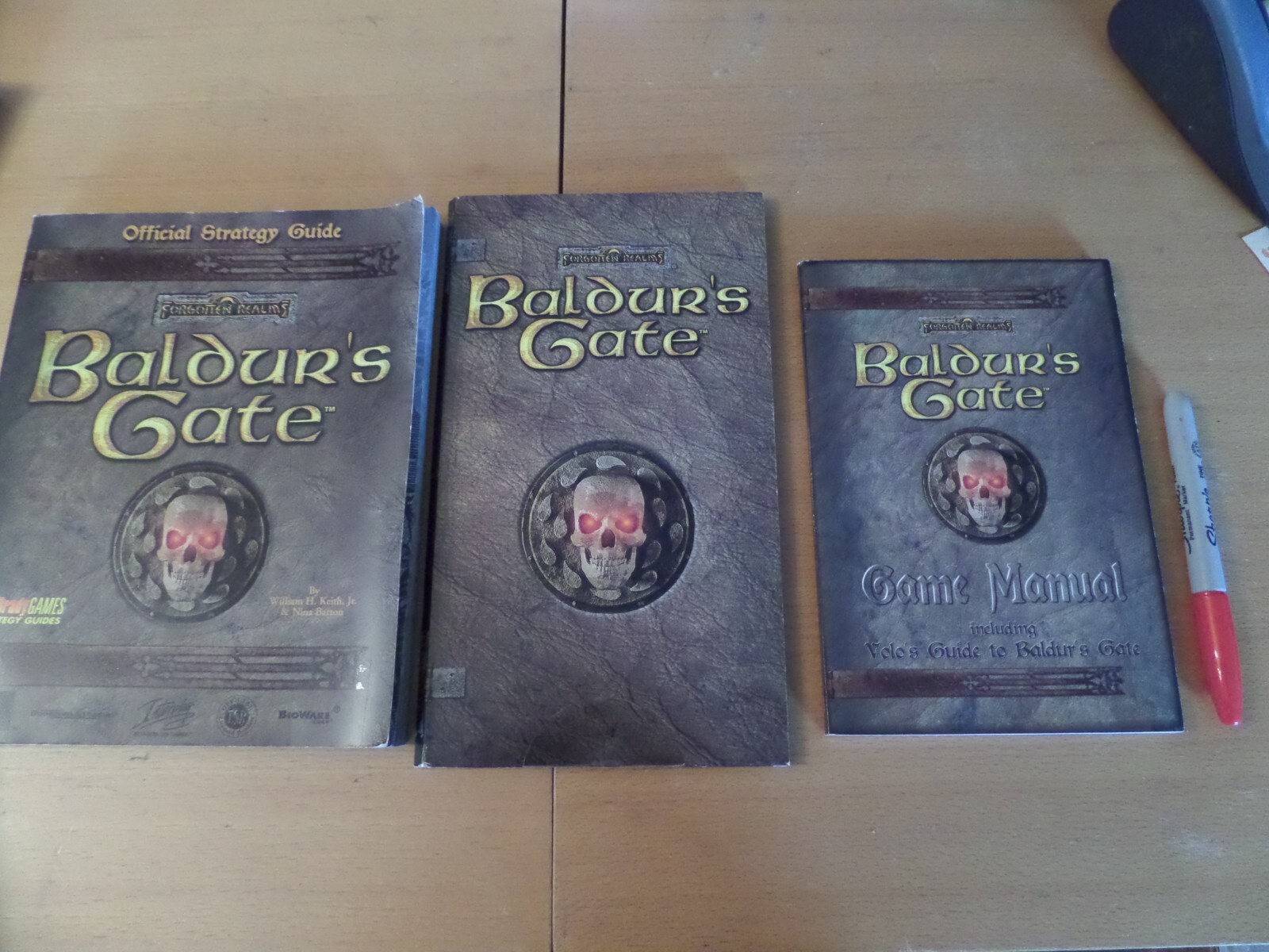 Baldur’s Gate + 96 Page Manual & 220 Page Strategy Guide 5 CD Set PCCD