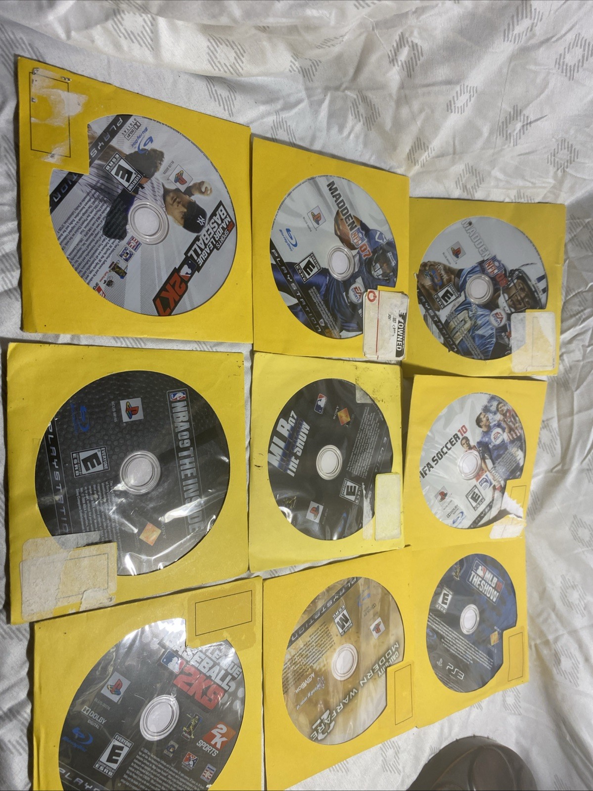 VIDEO GAMES/XBOX/PLAYSTION/WII/UNTESTED/NO CASES 30+ GAMES