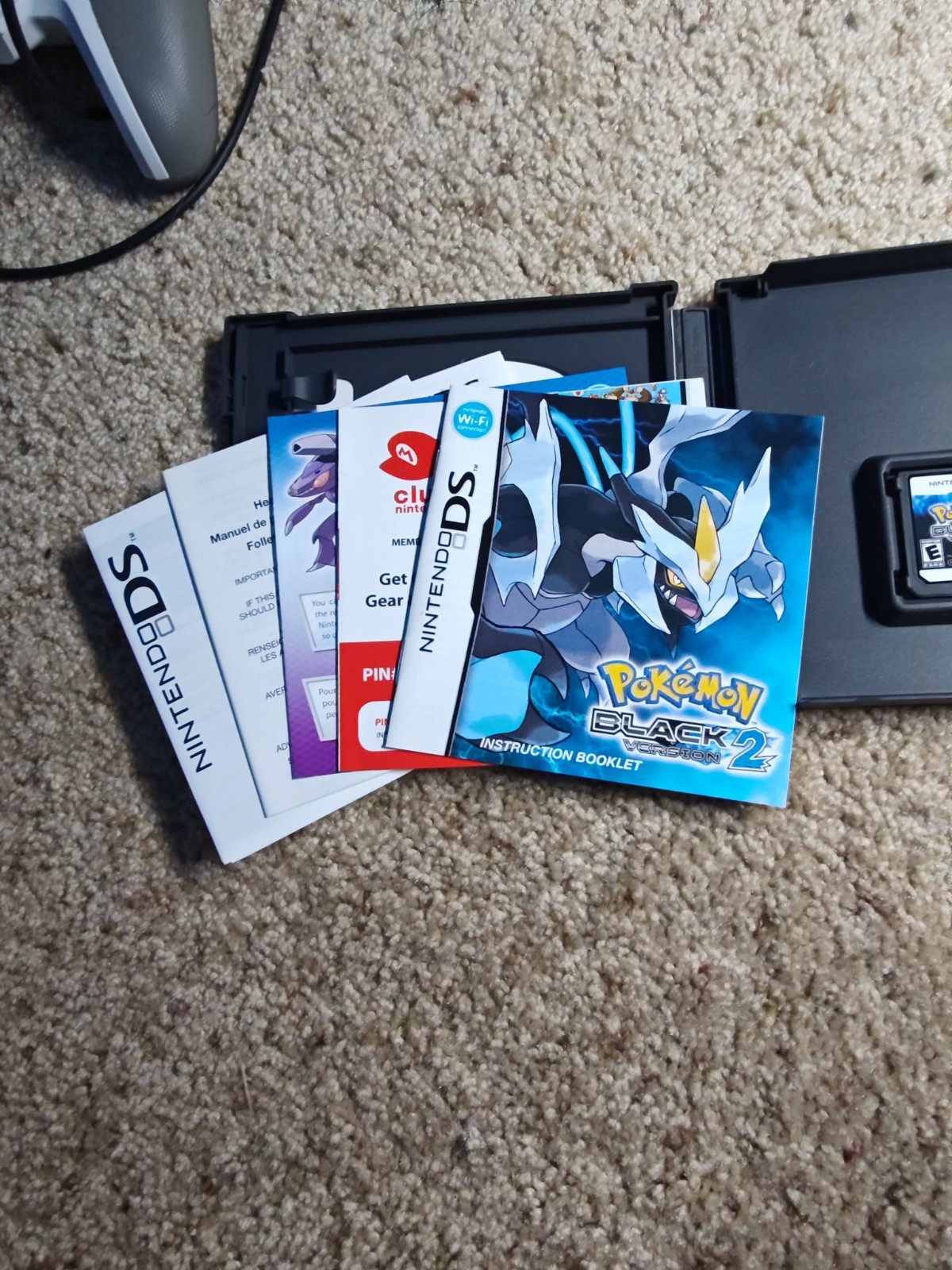 Pokemon Black Version 2 (Nintendo DS, 2012) Complete