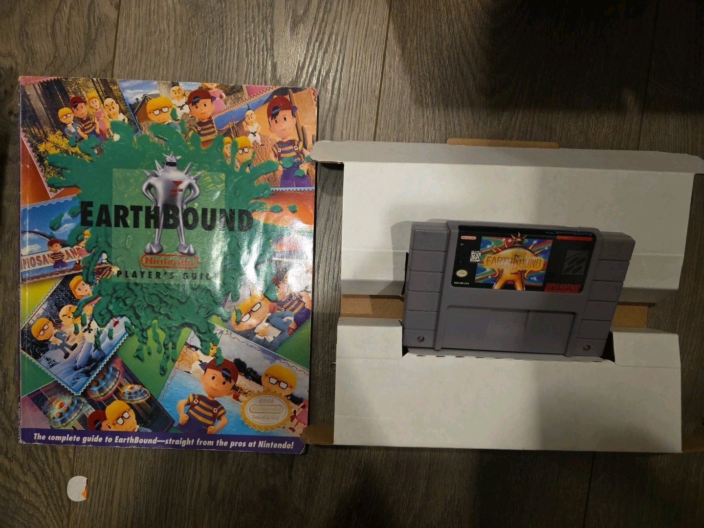 EarthBound w/ Player’s Guide (Super Nintendo Snes, 1995) One Missing Sticker