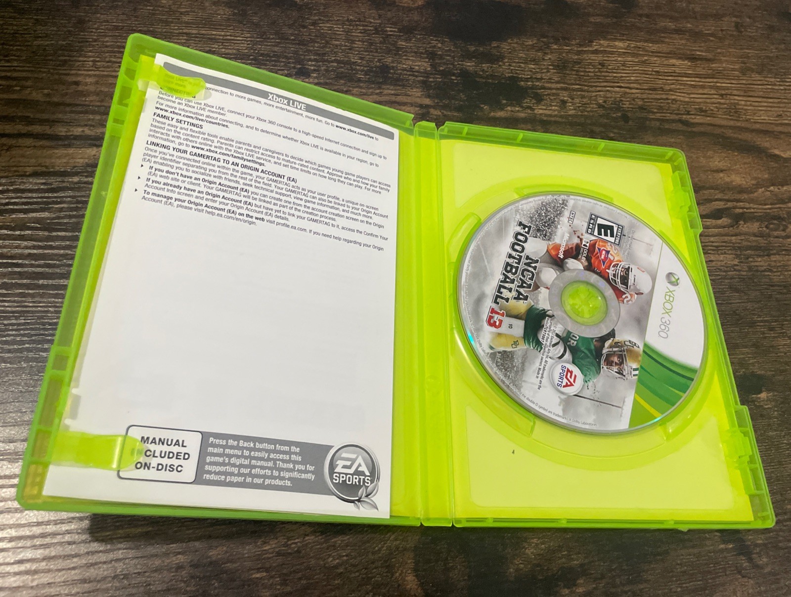 NCAA Football 13 (Microsoft Xbox 360, 2012) w/ Manual Included CIB Complete