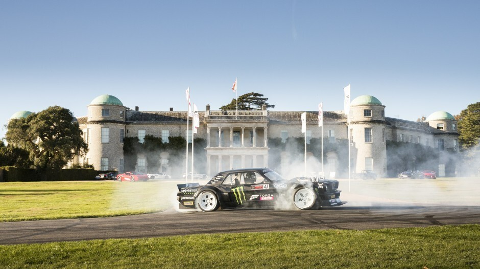Forza Horizon 4 ULTIMATE EDITION Xbox ONE /SERIES X|S /Windows 10 PC [US KEY]