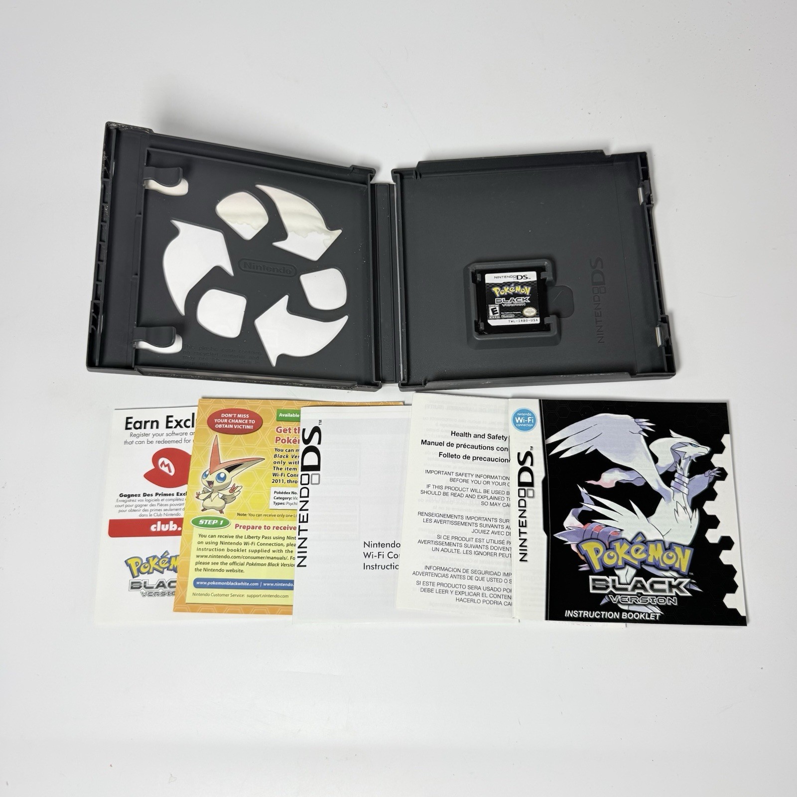 Nintendo Pokémon Black Version DS w/ Case, Manual, CIB+