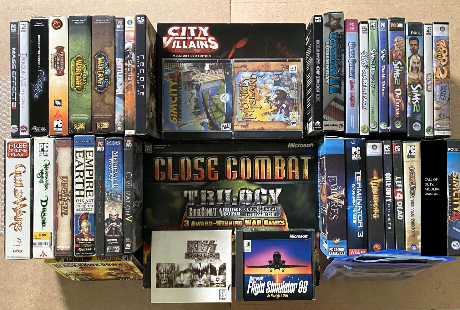 LOT OF 40 CD/DVD-ROM PC Games (Warcraft Left 4 Dead Zoo SimCity Warfare) *AS-IS