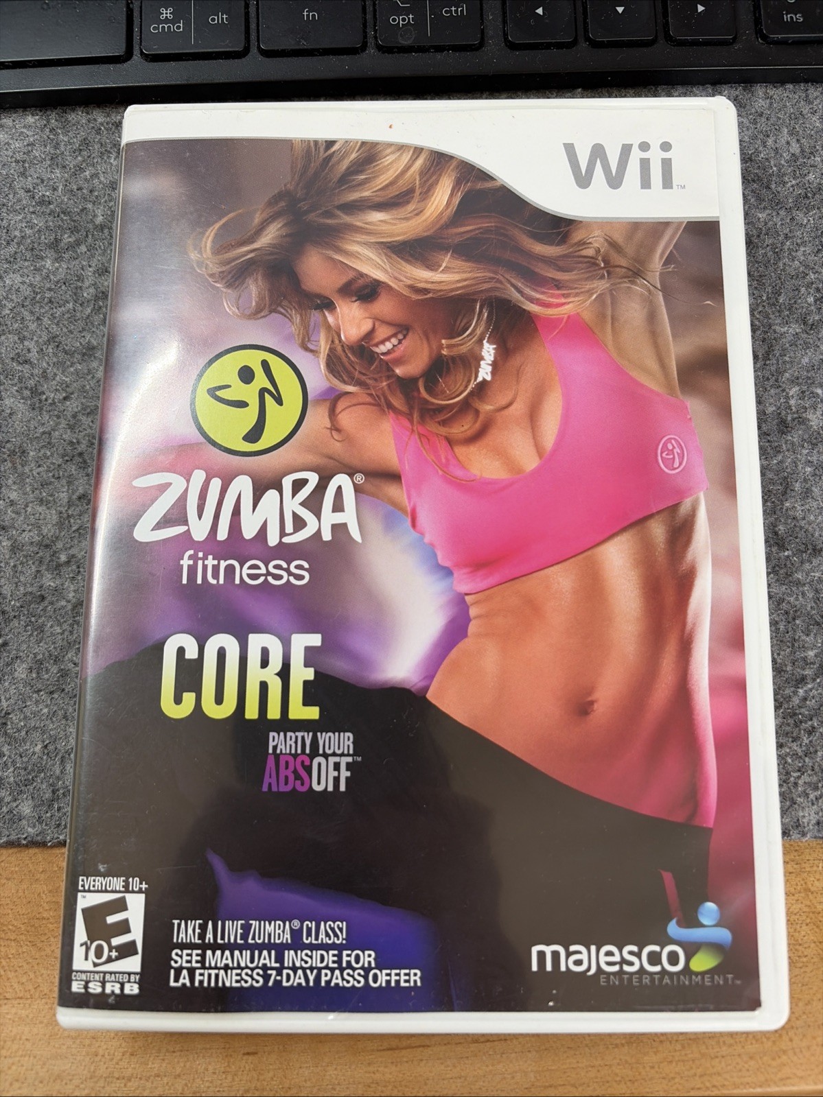 Zumba Fitness Core (Nintendo Wii, 2012) CIB