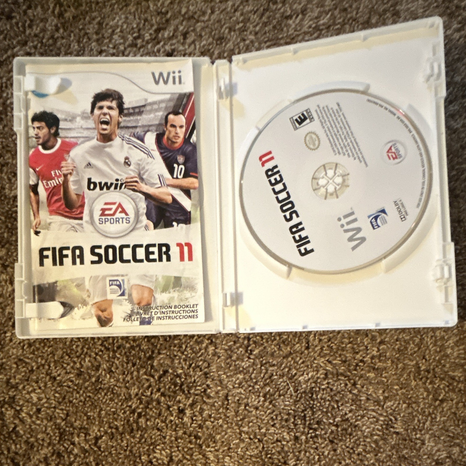 EA SPORTS FIFA Soccer 11 Wii Manual Included E Everyone NTSC-U/C