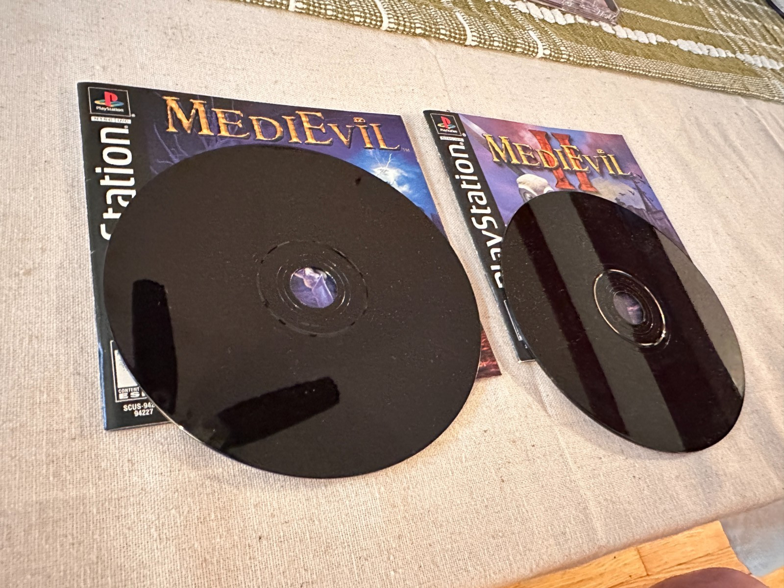 MediEvil & MediEvil II – Sony PlayStation 1 – w/game manuals – awesome find!