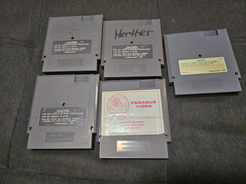 Lot of 5 Nintendo NES Games METAL GEAR, DRAGON WARRIOR, GHOST N GOBLINS,ADVENTUR