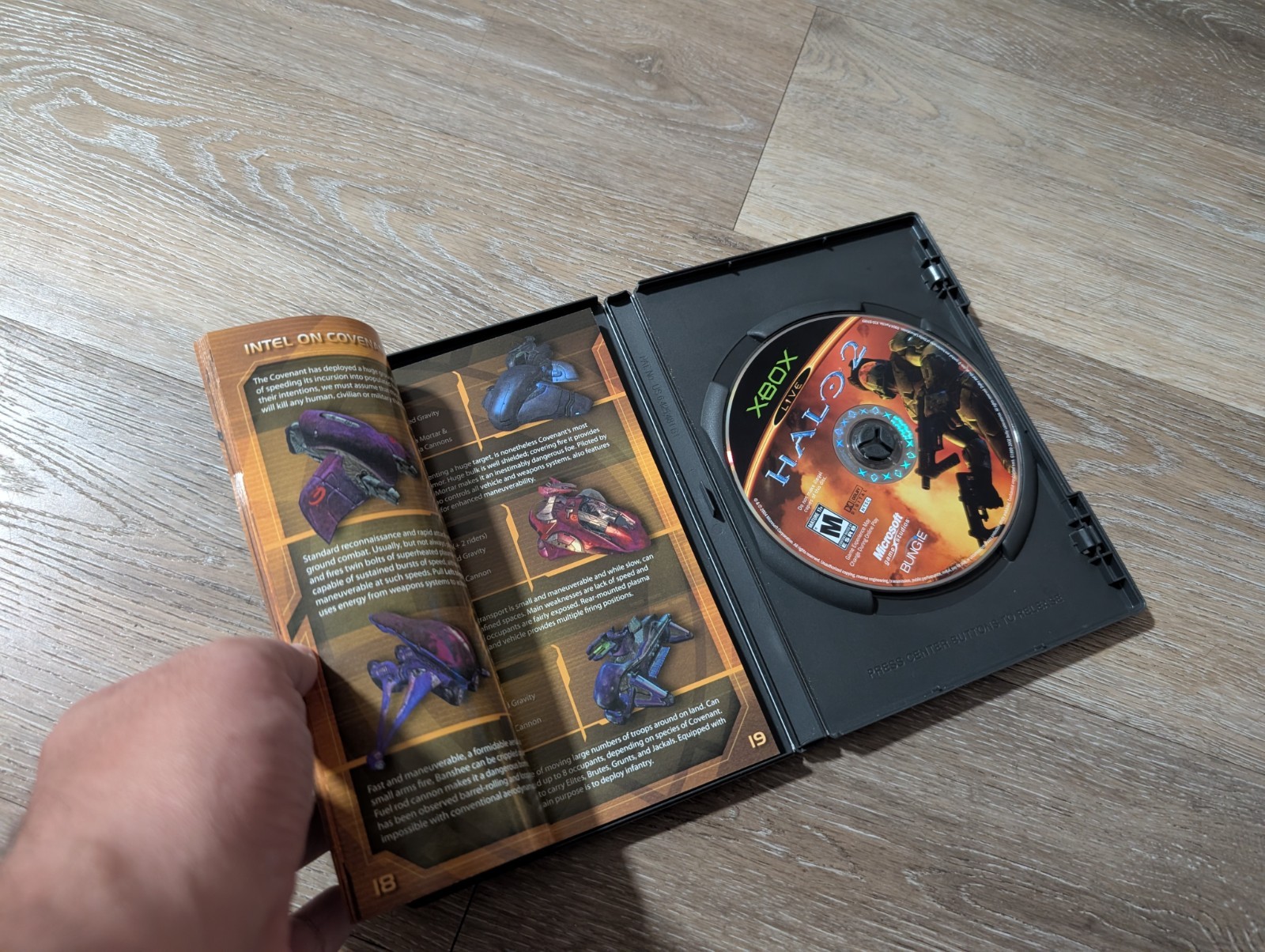 Microsoft Game Studios Halo 2 w/ Manual & Case Microsoft Xbox M Shooter