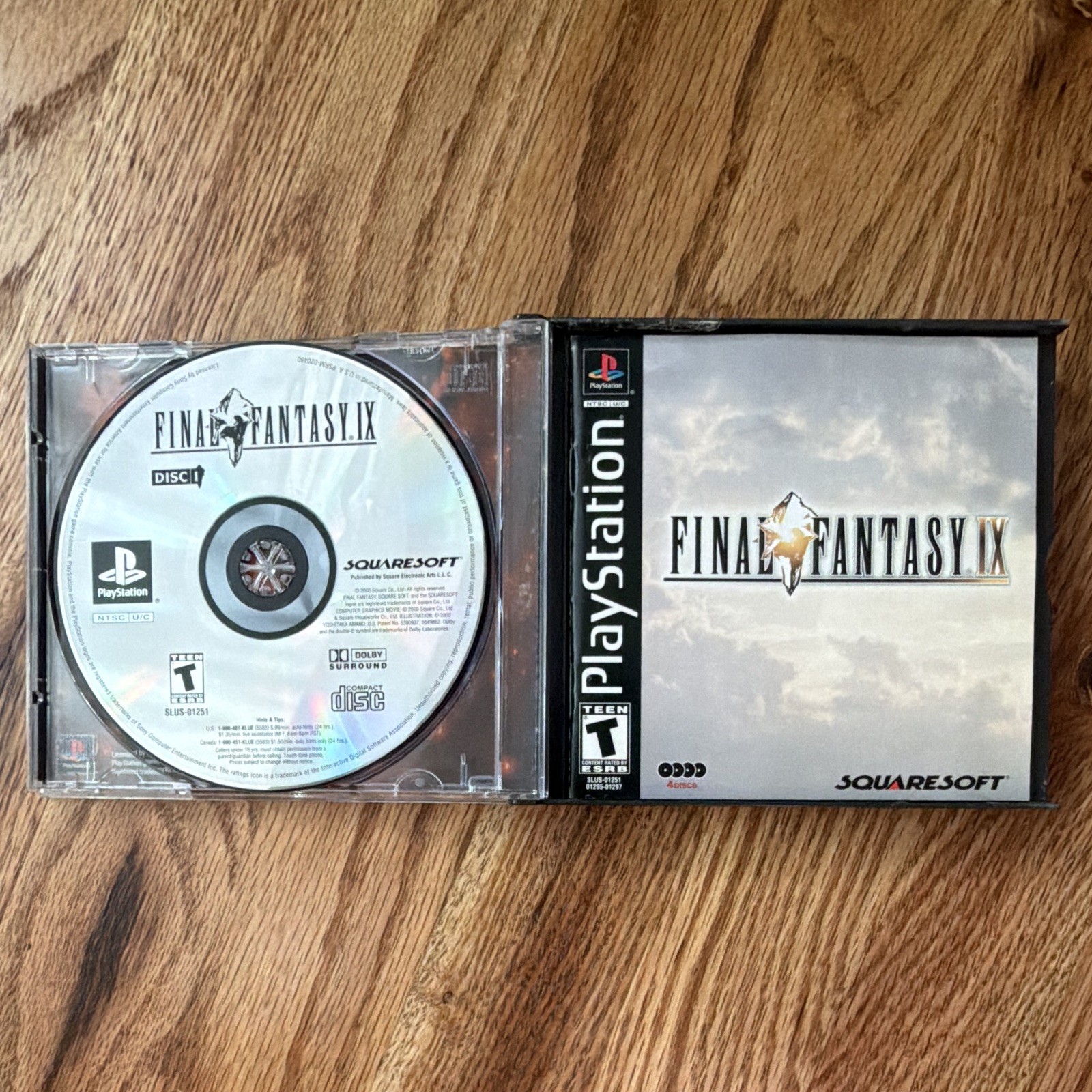Squaresoft Final Fantasy IX (Sony PlayStation 1) 4-Disc Manual NTSC-U/C 2000 T