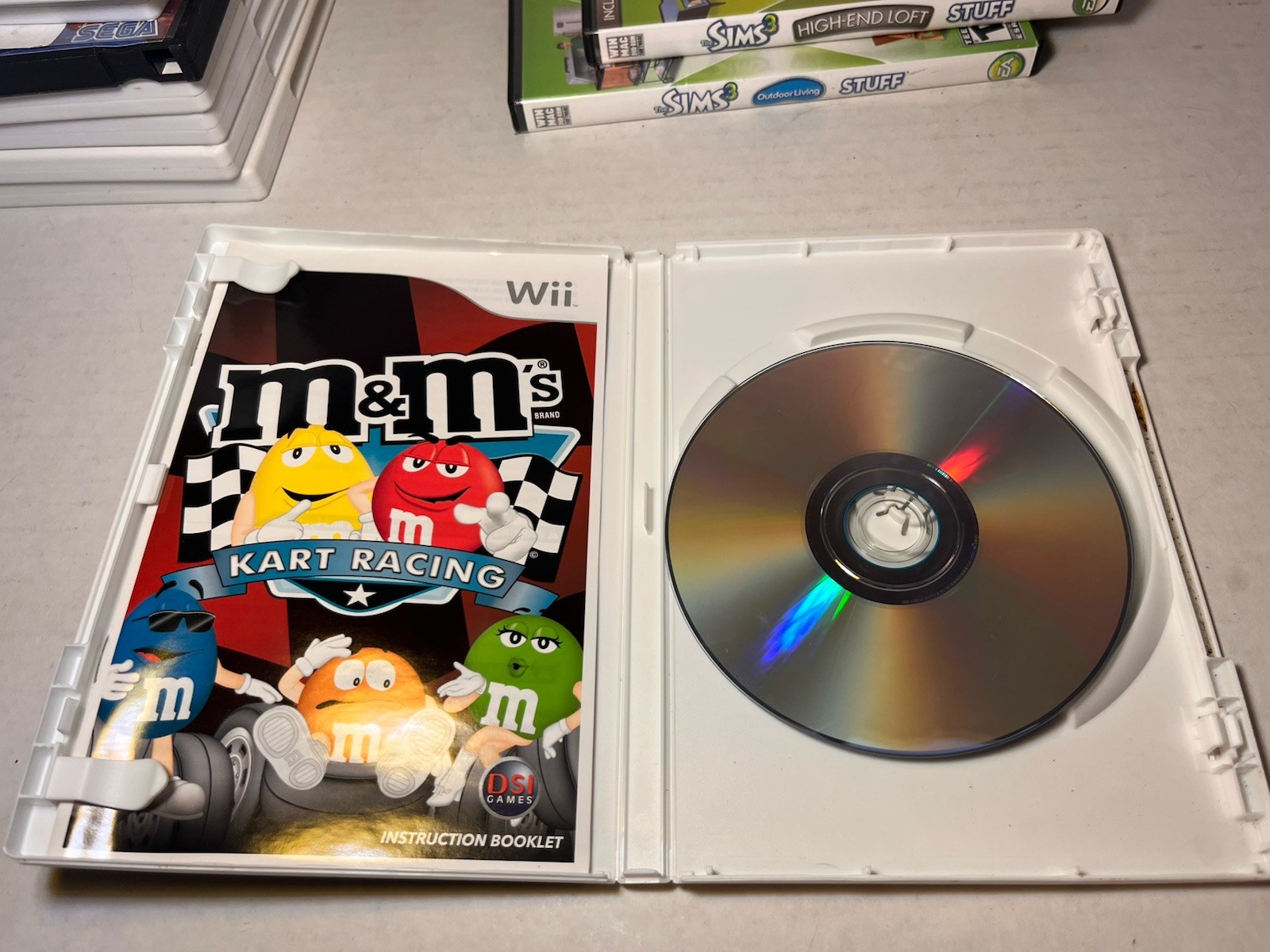 15 Used Wii Games, 2 Aftermarket Controllers Untested