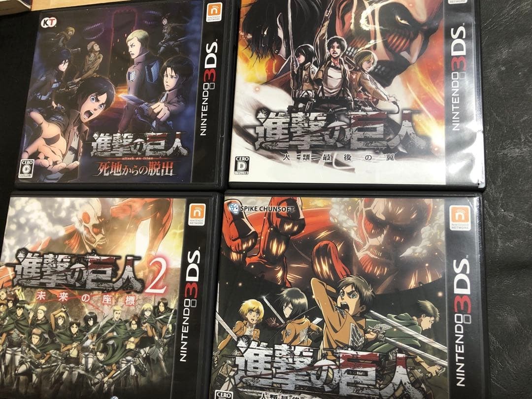 Attack on Titan Shingeki no Kyojin & Chain & 2 & Escape from Death Japan set