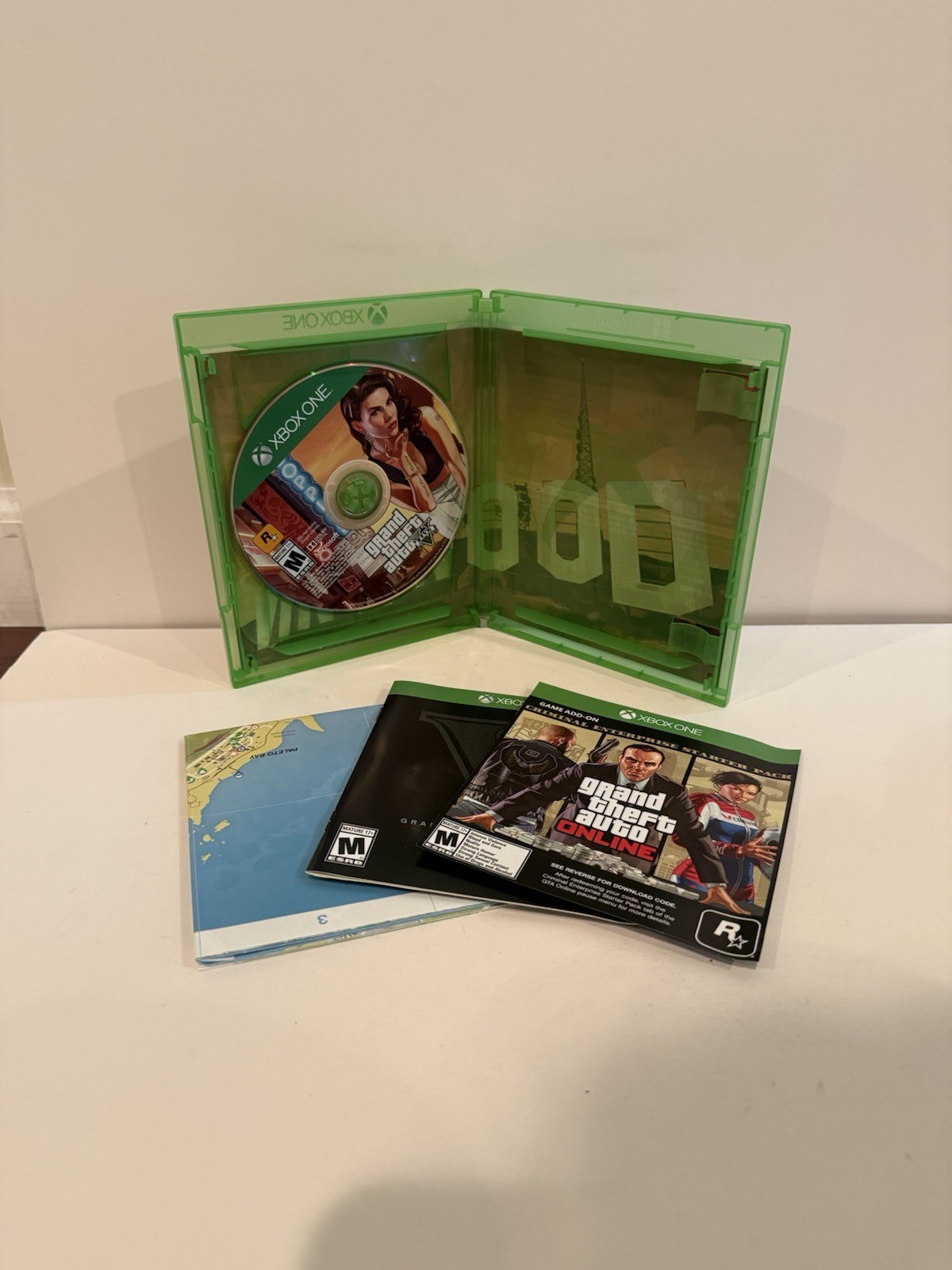 Grand Theft Auto V Premium Edition (Xbox One, 2014) – CIB w/ Map – Tested