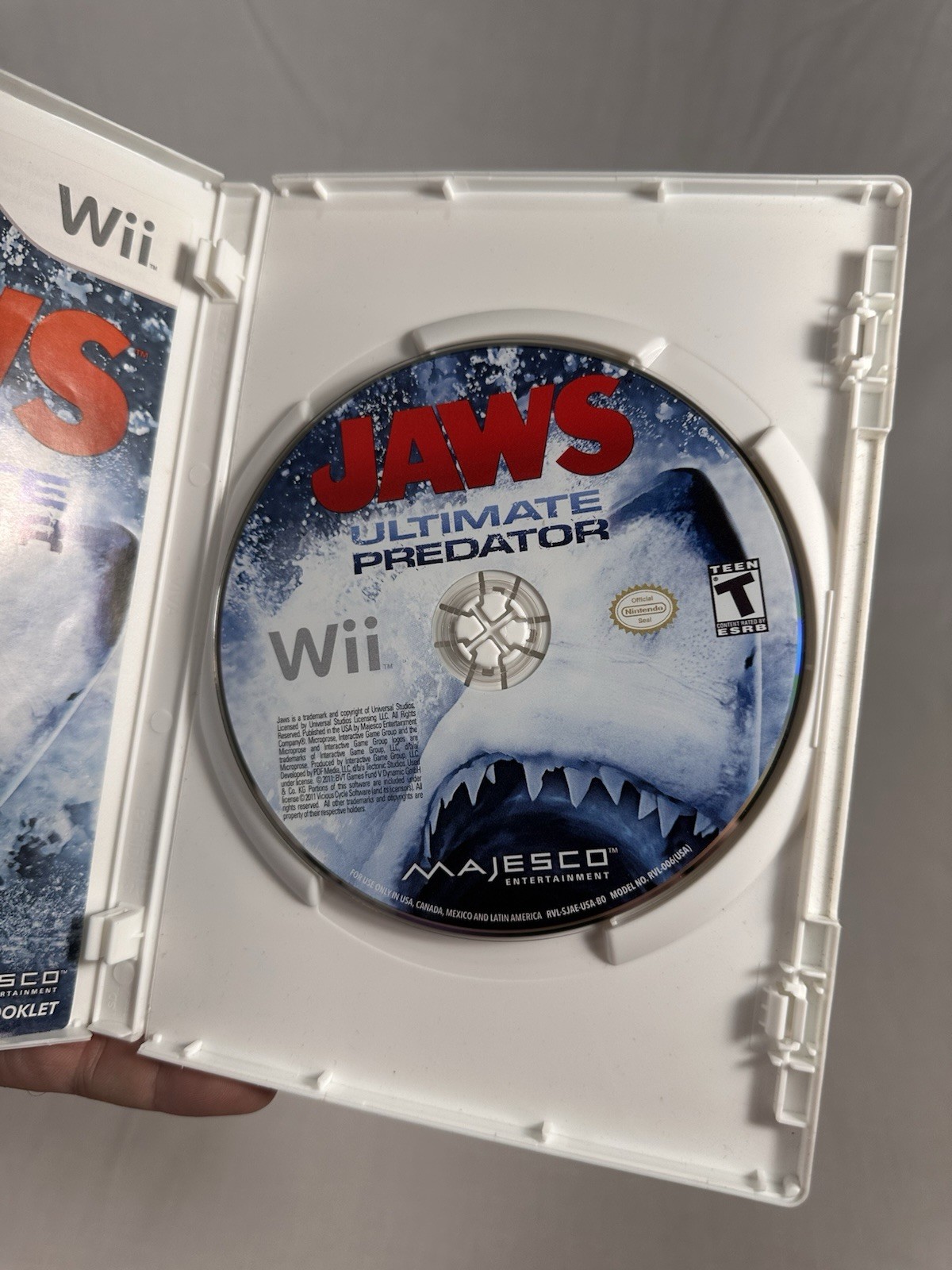 Jaws: Ultimate Predator (Nintendo Wii, 2011) CIB