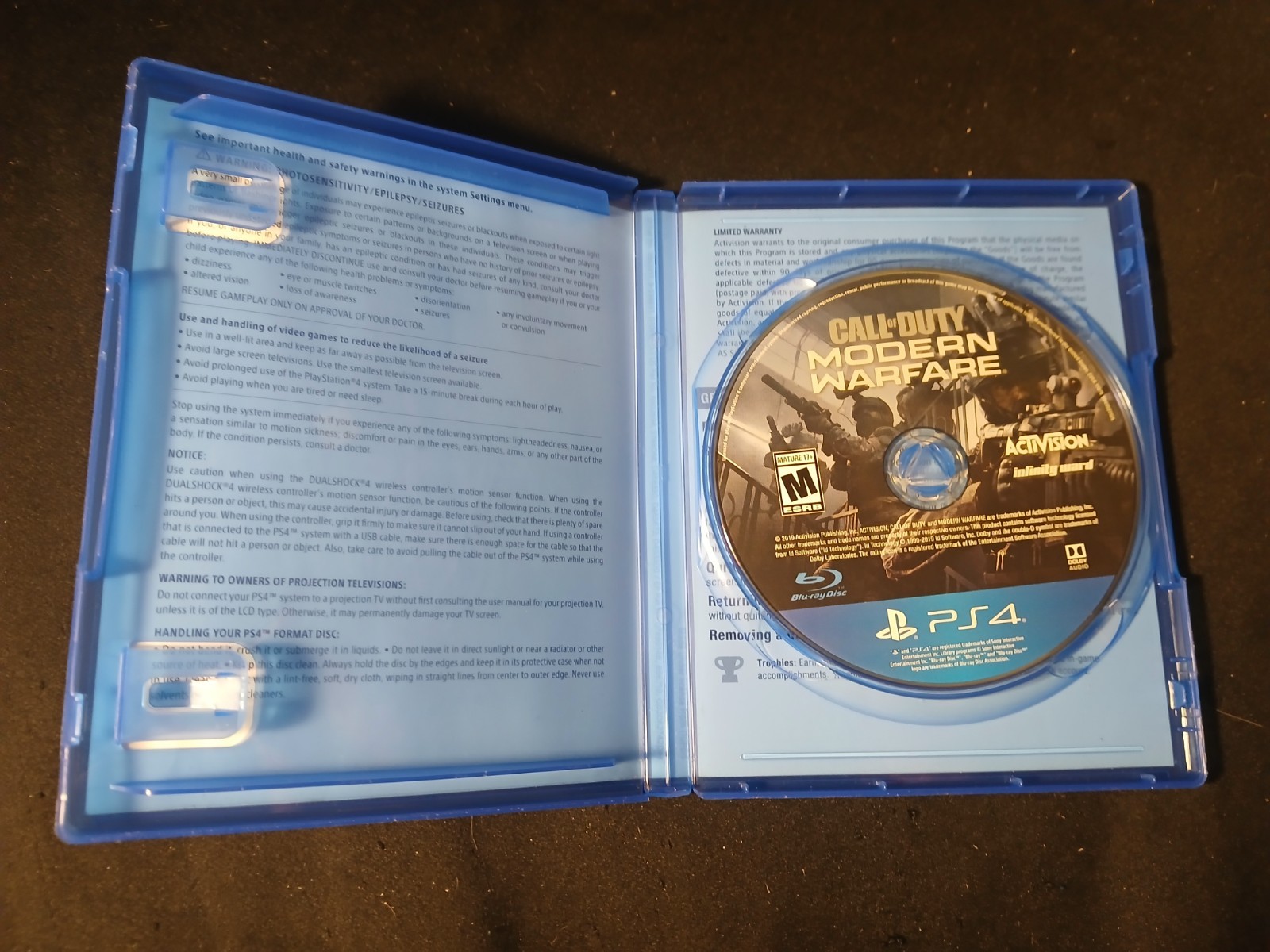 Call of Duty Modern Warfare PS4 PlayStation 4 Excellent Condition Activision COD
