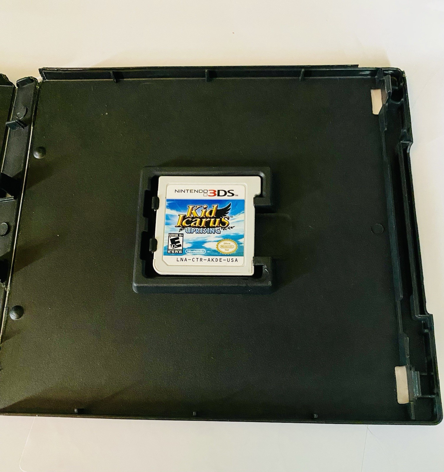 Kid Icarus Uprising Nintendo 3DS Game Only – Works Great – Ships Fast