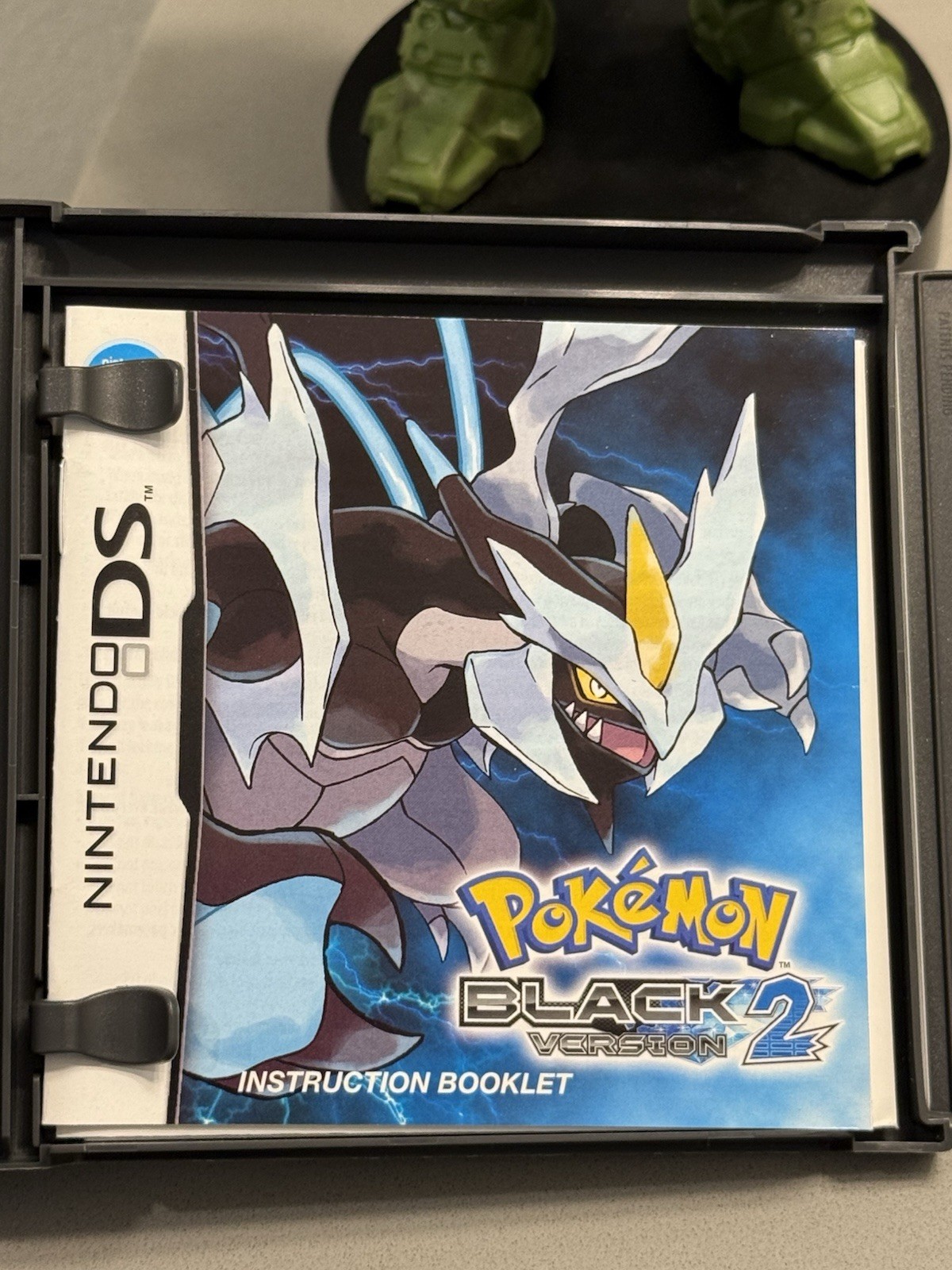 Pokemon Black Version 2 (Nintendo DS, 2012) CIB Complete w/ Manual TESTED