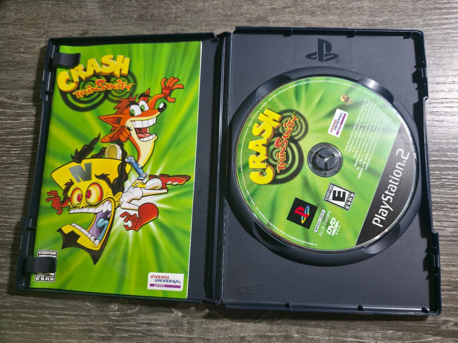 Crash Twinsanity (Sony PlayStation 2, 2004) PS2 Complete CIB (Inner Ring Cracks)