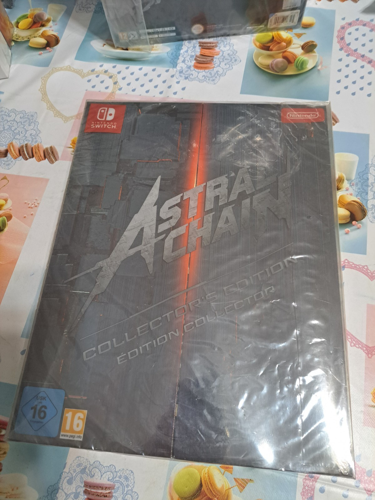 Astral Chain Collector’s Limited Edition Nintendo Switch