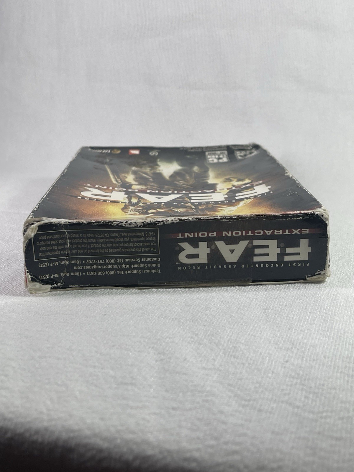 F.E.A.R Extraction Point – PC / WINDOWS GAME . (Complete In Box)