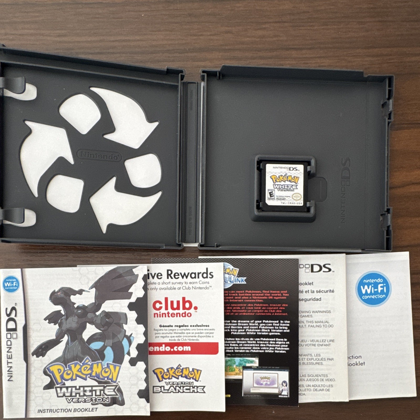 Nintendo Pokémon White Version Nintendo DS Complete Case Manual Inserts NTSC-U/C