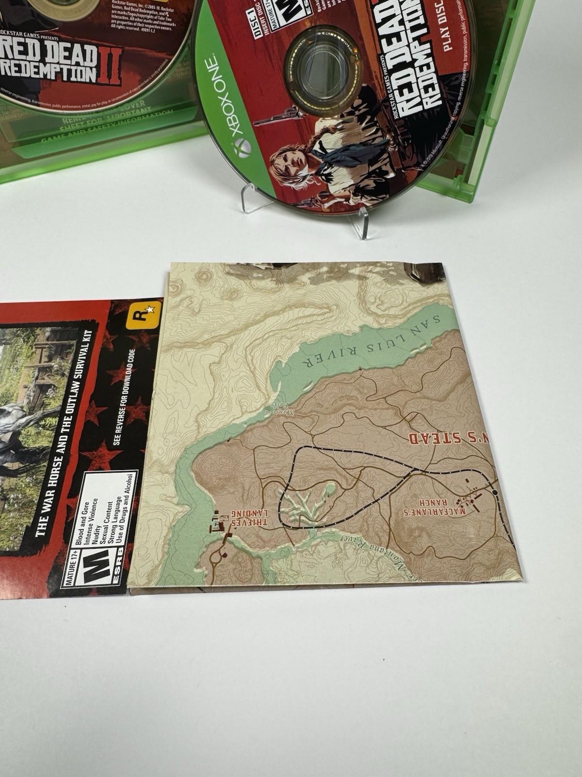 Red Dead Redemption 2 (Miicrosoft Xbox One, 2018) W/ Map