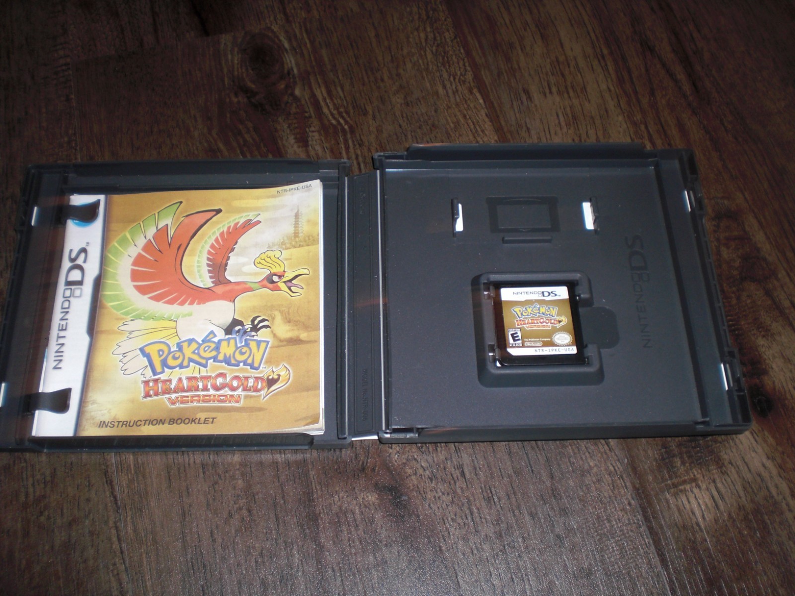 AUTHENTIC Pokemon HeartGold Version GENUINE Nintendo DS 3DS XL CIB COMPLETE OEM