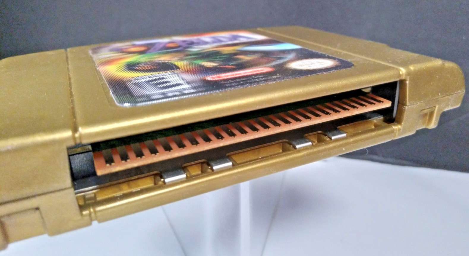 THE LEGEND OF ZELDA: MAJORA’S MASK (N64) *CIB* [SIG. REQ. & INSURANCE]