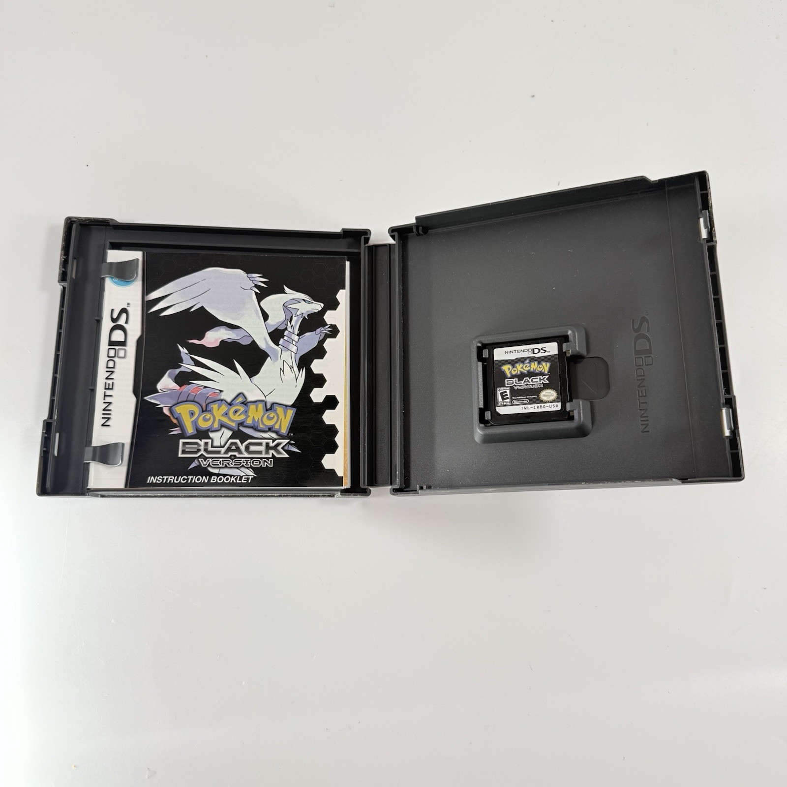 Nintendo Pokémon Black Version DS w/ Case, Manual, CIB+
