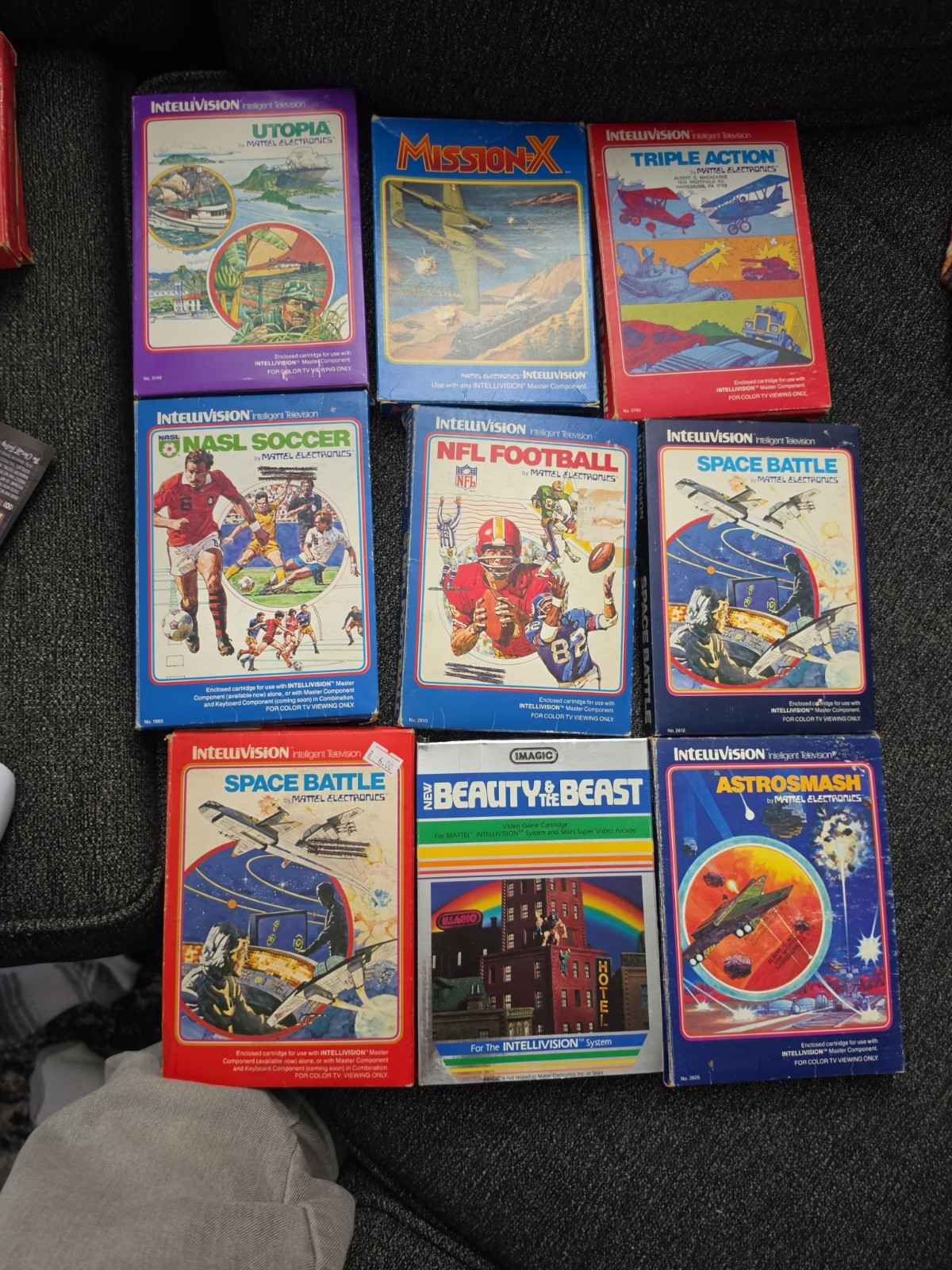 INTELLIVISION GAME BUNDLE. 16 GAMES ALL CIB WITH 2 OVERLAYS.