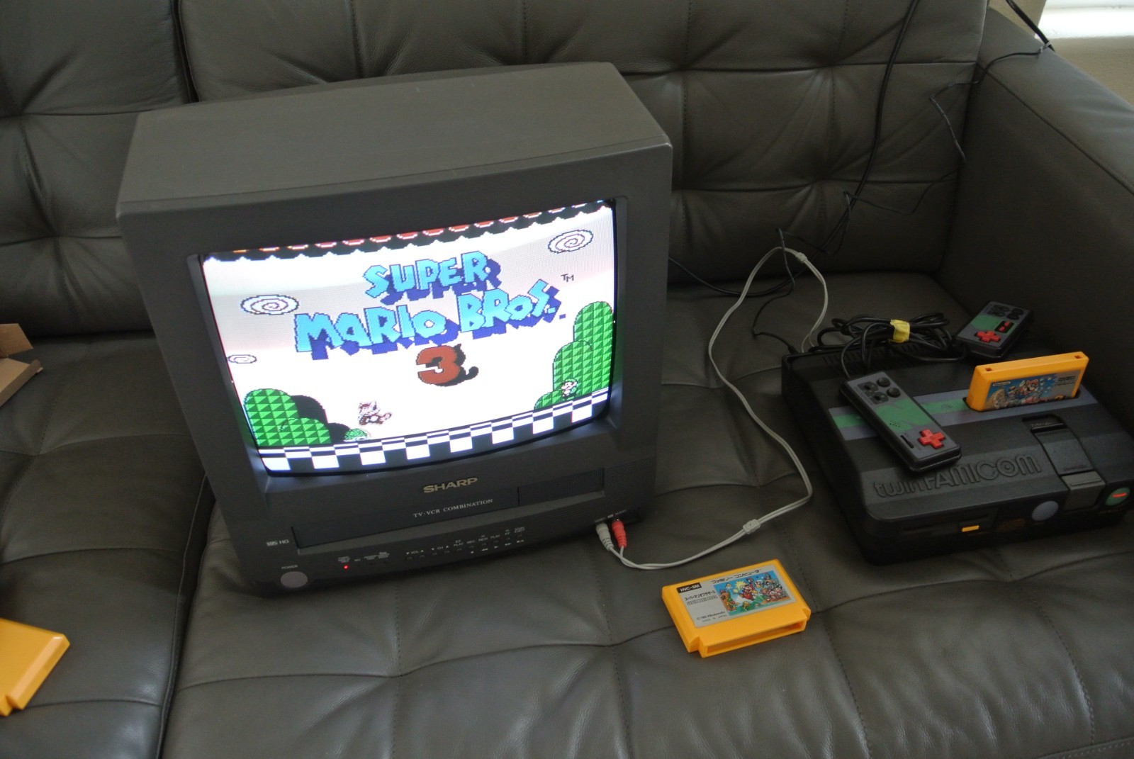 Super Mario Bros., Super Mario Bros.3 set – Nintendo Famicom (Japan) Tested