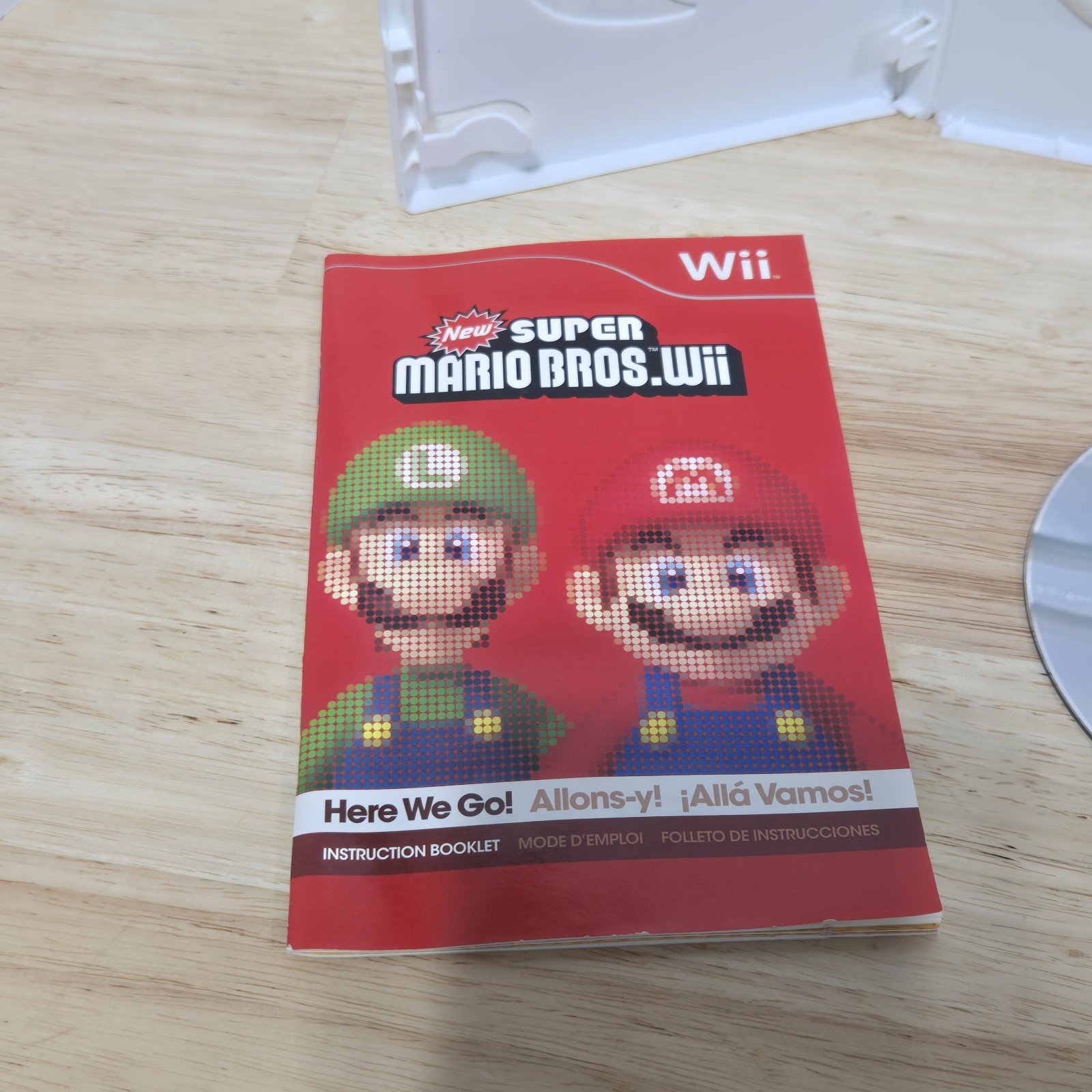 New Super Mario Bros. Wii (Nintendo Wii, 2009) Complete W/ Manual CIB