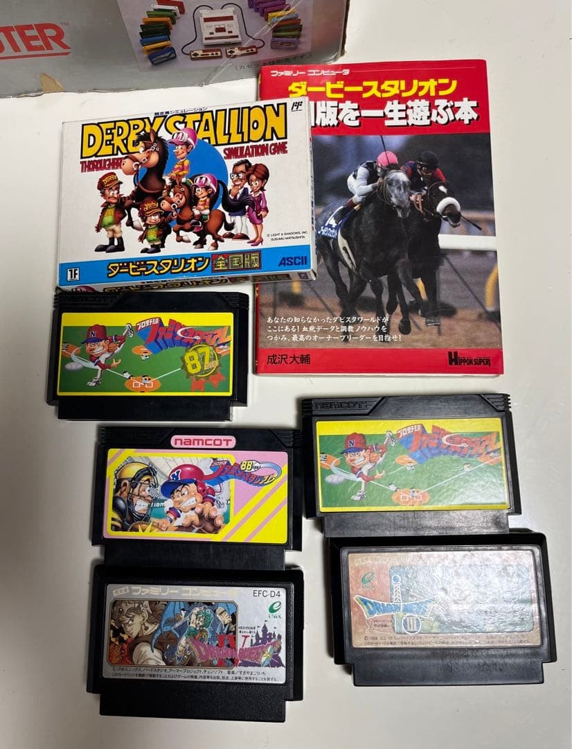 Family Computer main unit + 6 software titles